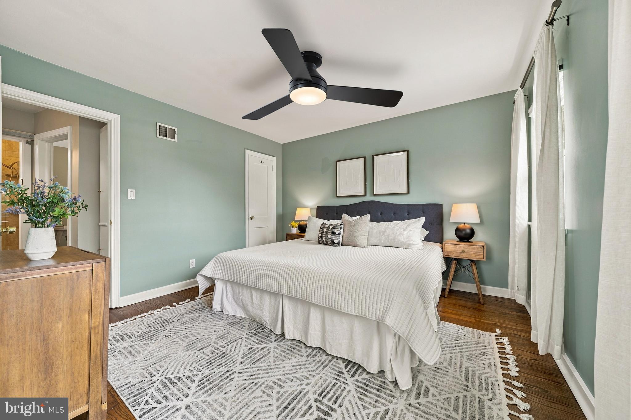 8 E MASONIC VIEW AVENUE