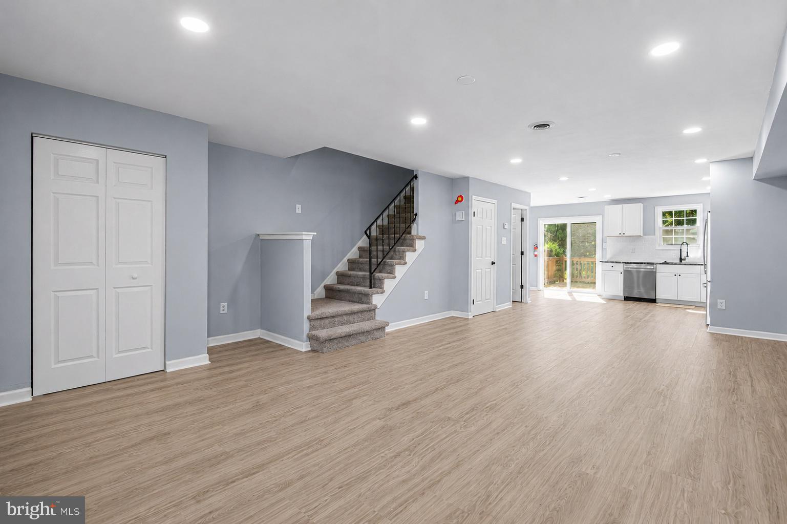 POTTSGROVE - Residential