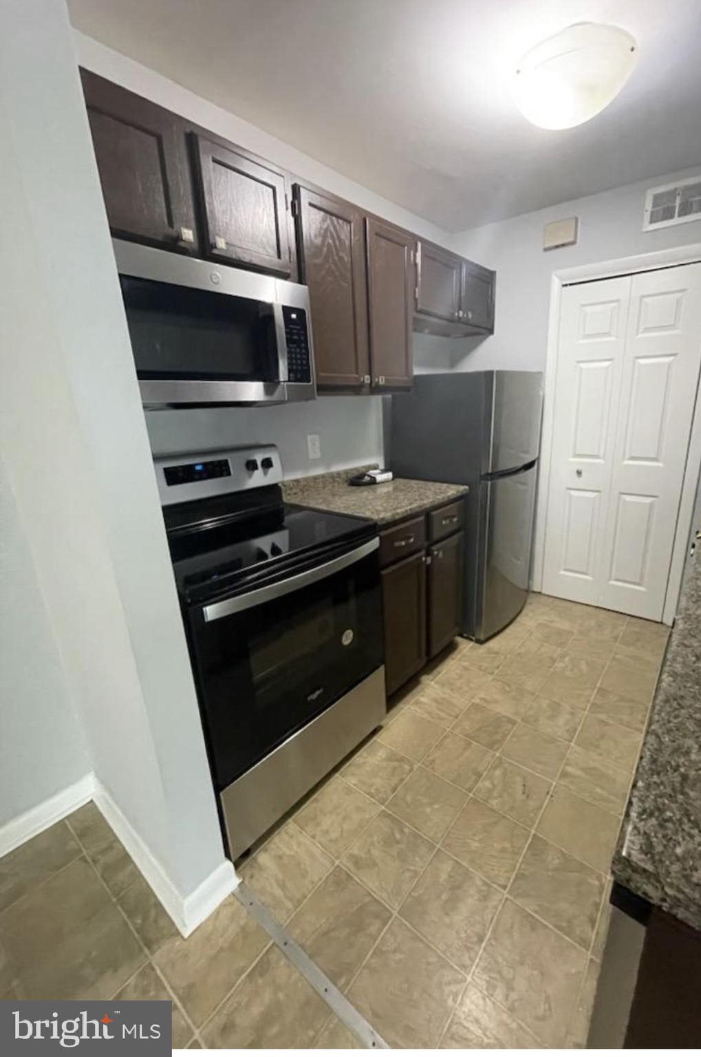 BROOKSHIRE - Residential Lease