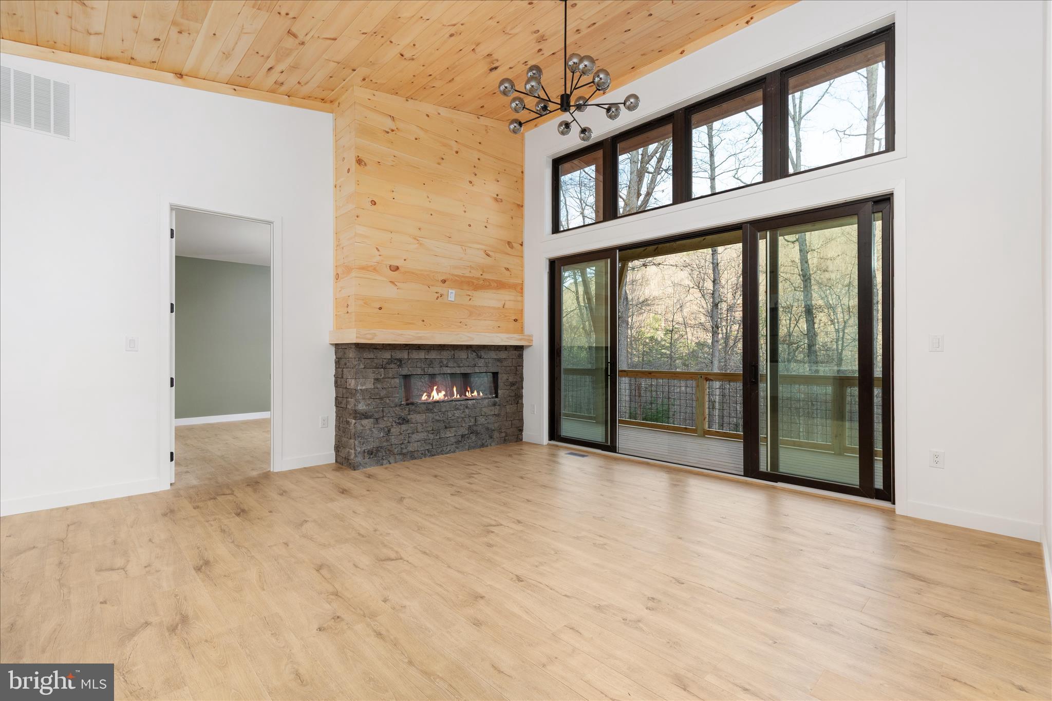 NONE UNRESTRICTED - Residential