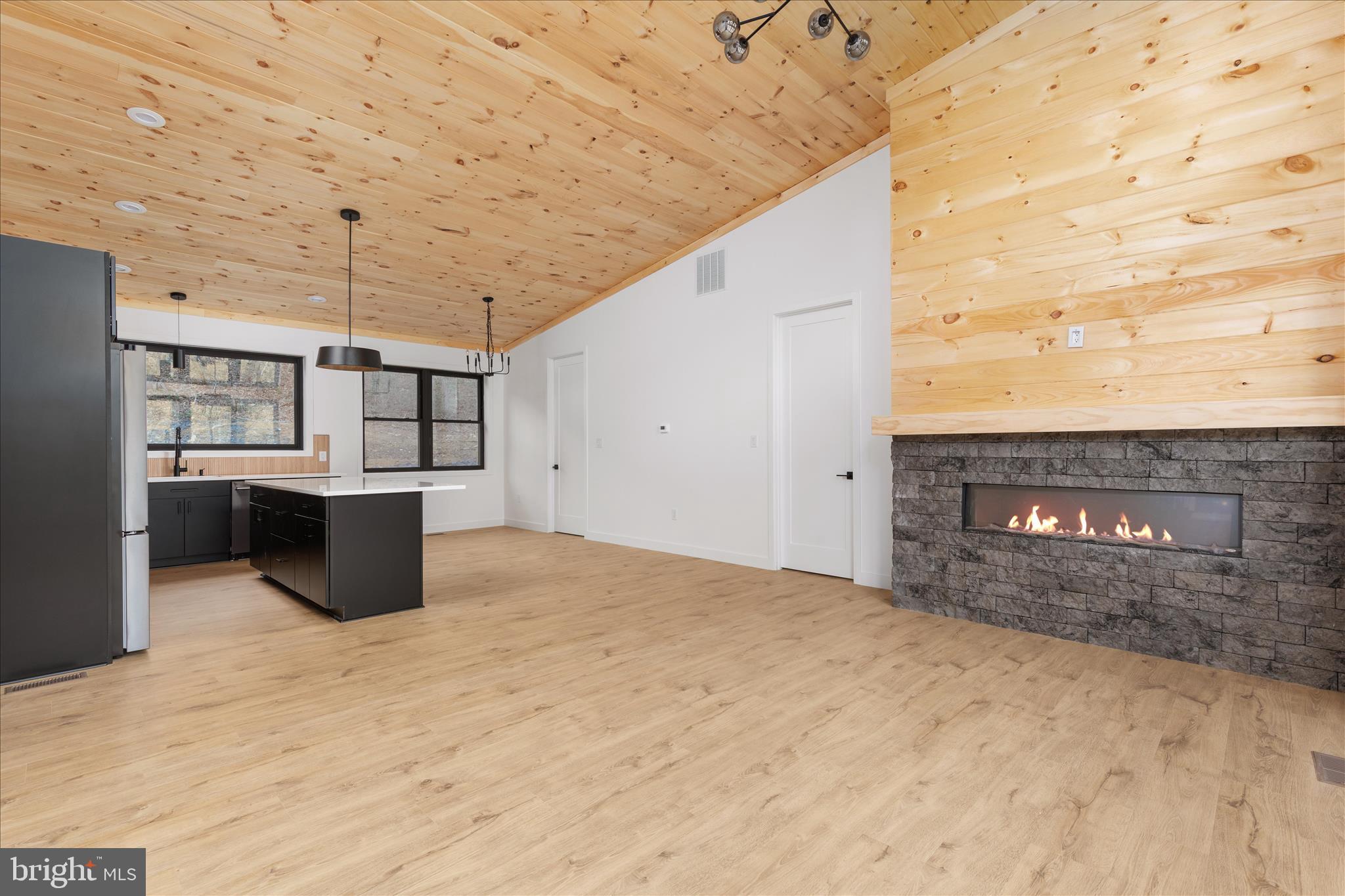 NONE UNRESTRICTED - Residential