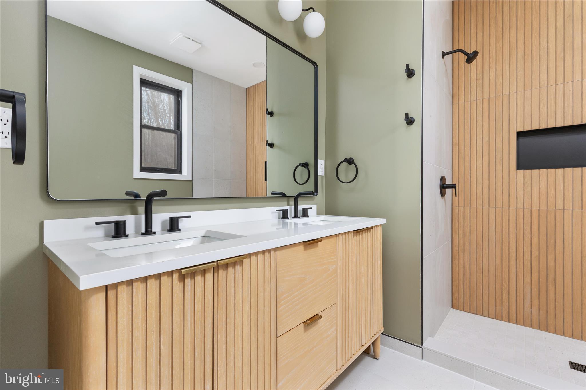 NONE UNRESTRICTED - Residential