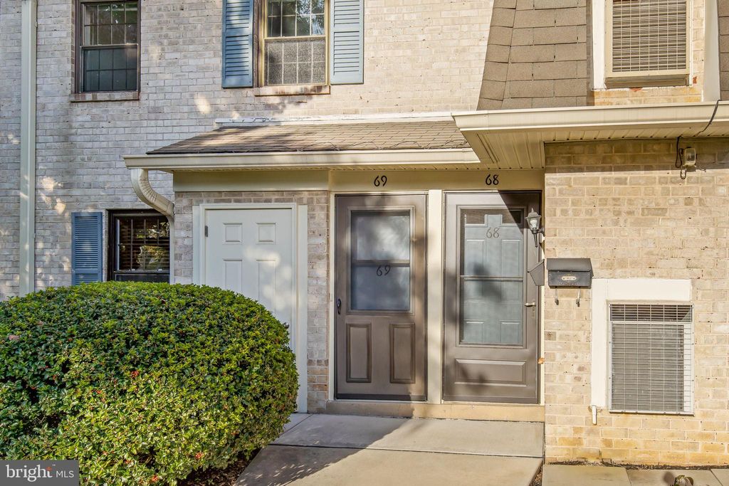 Photo of 69 Valleybrook Drive, Lancaster, PA 17601 (MLS # PALA2042250)