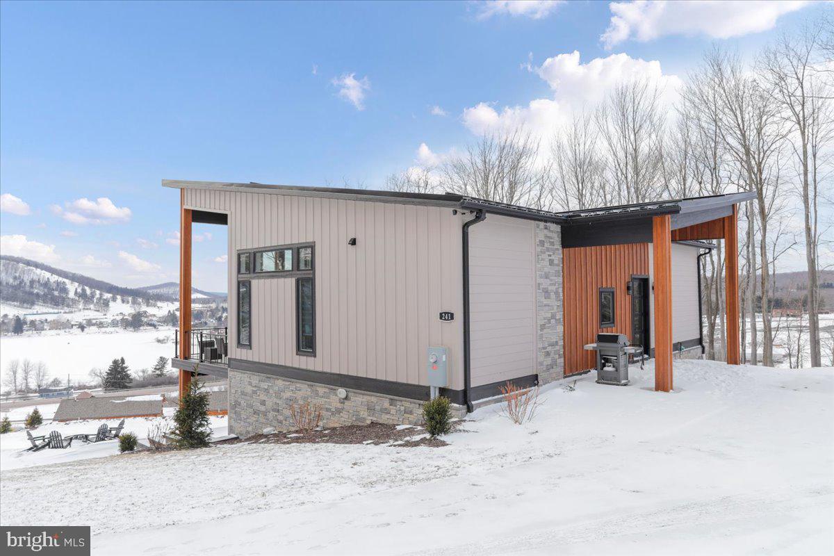 SUNSET RIDGE - Residential