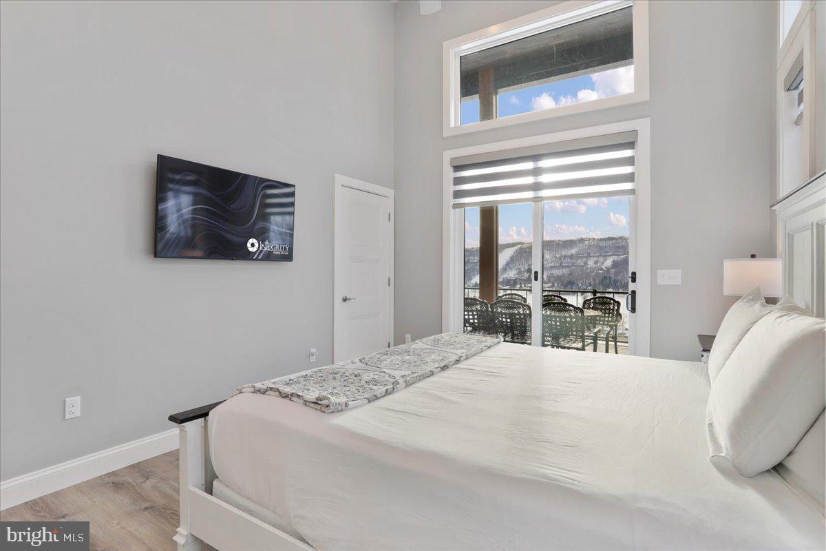 SUNSET RIDGE - Residential