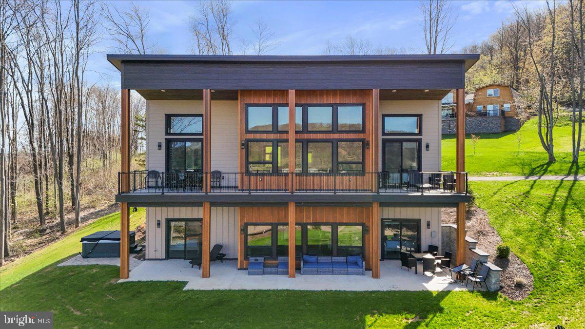 SUNSET RIDGE - Residential