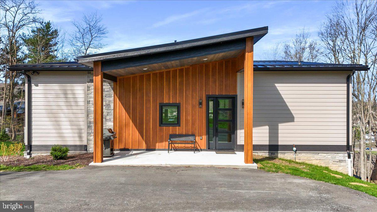 SUNSET RIDGE - Residential