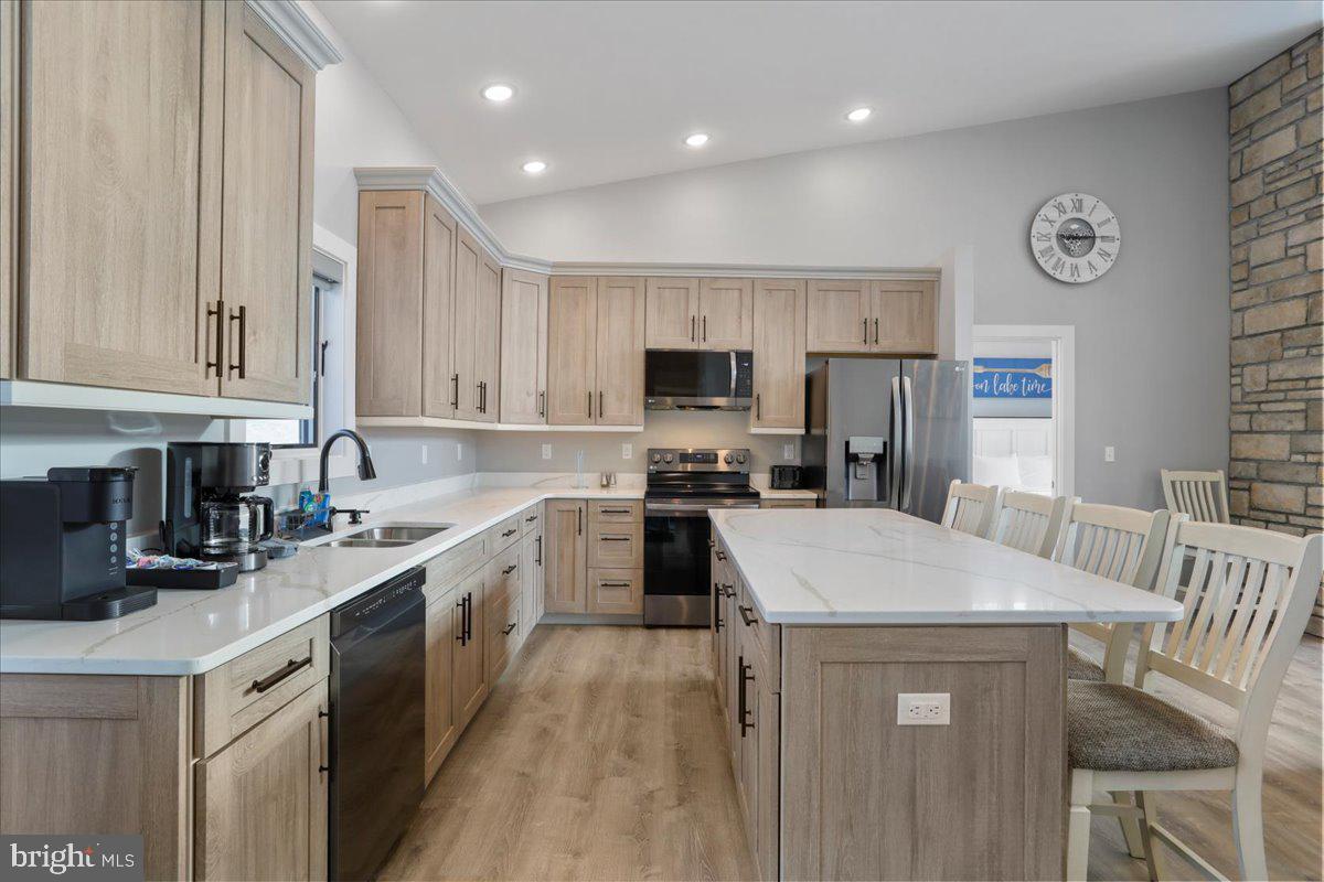 SUNSET RIDGE - Residential