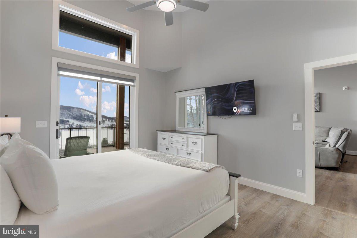 SUNSET RIDGE - Residential