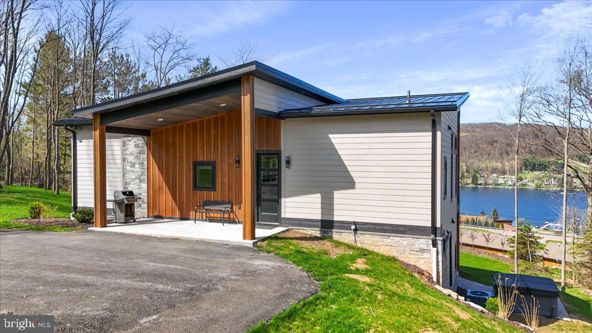 SUNSET RIDGE - Residential