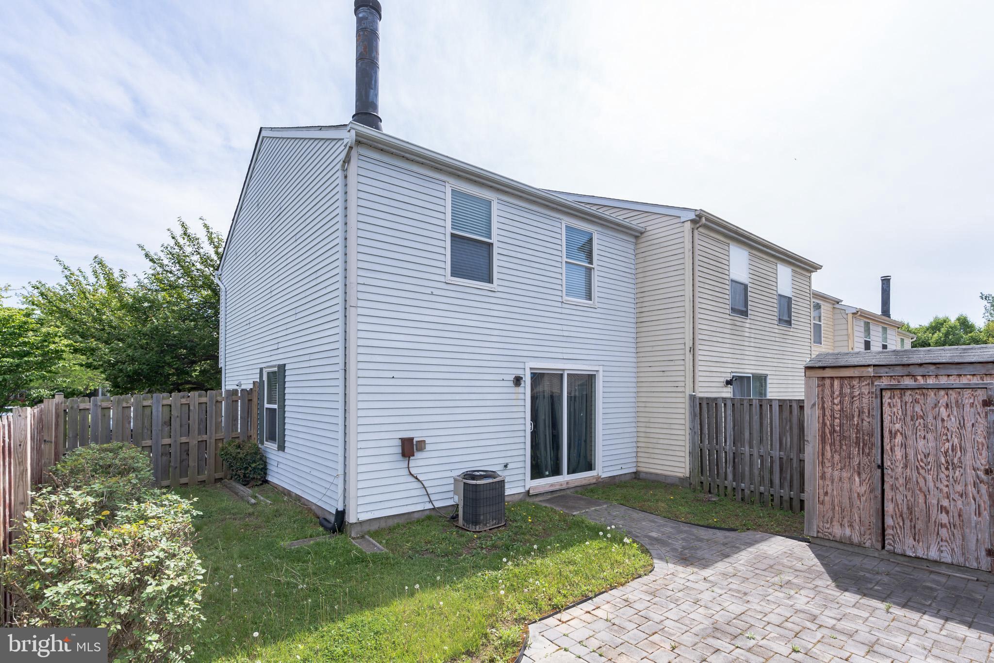 OAK POND - Residential