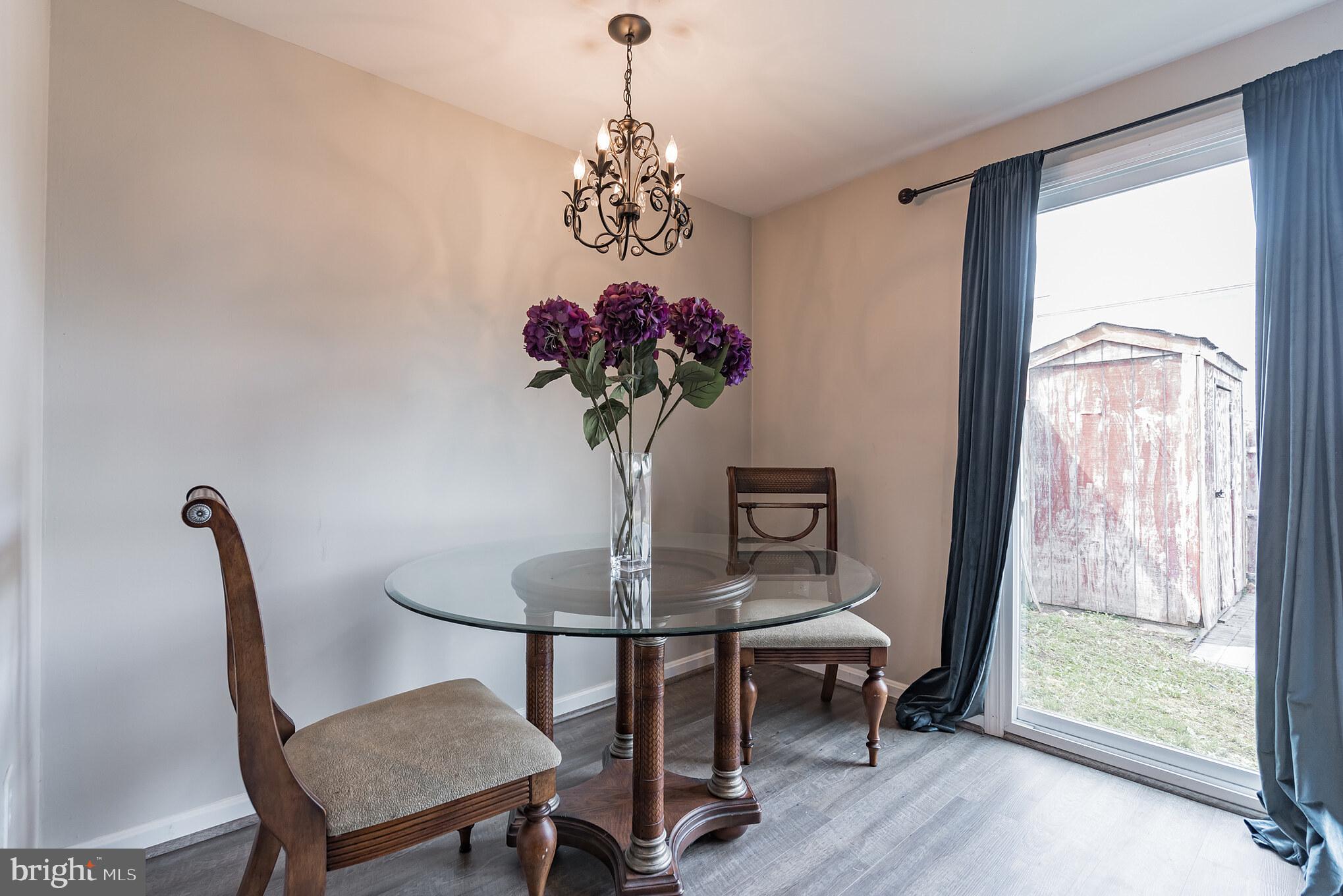 OAK POND - Residential