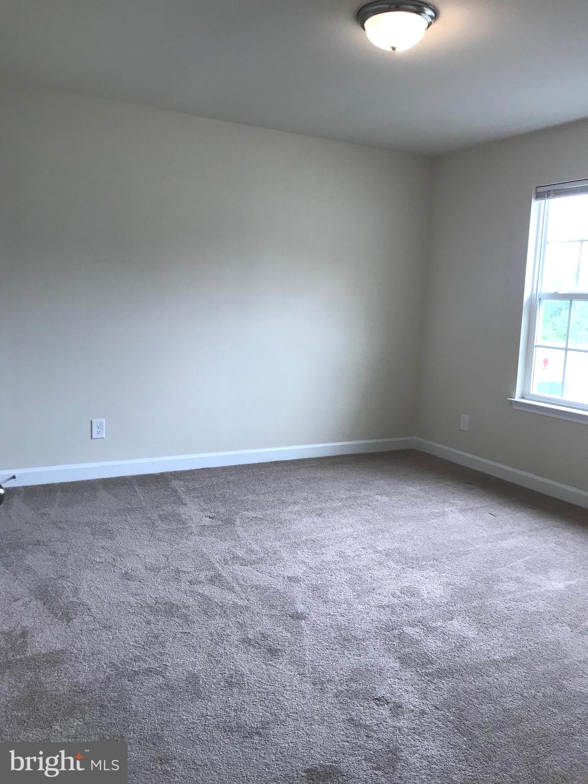 DABNEY WOODS - Residential Lease