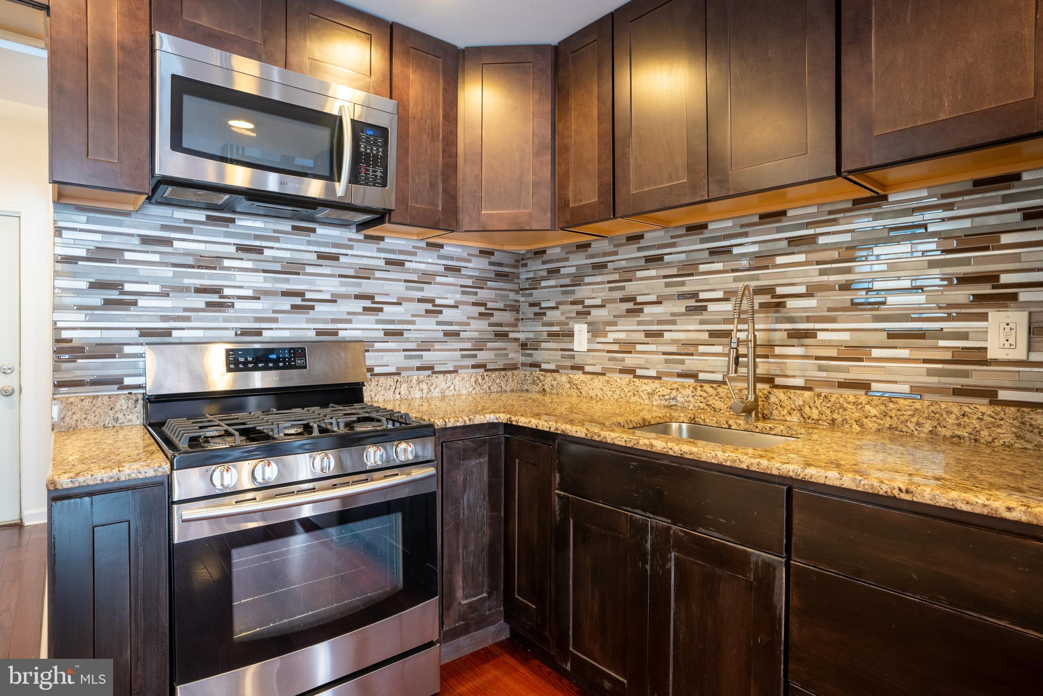 PASSYUNK SQUARE - Residential