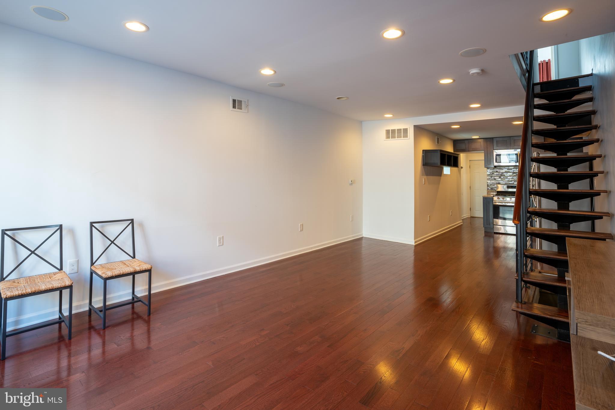 PASSYUNK SQUARE - Residential