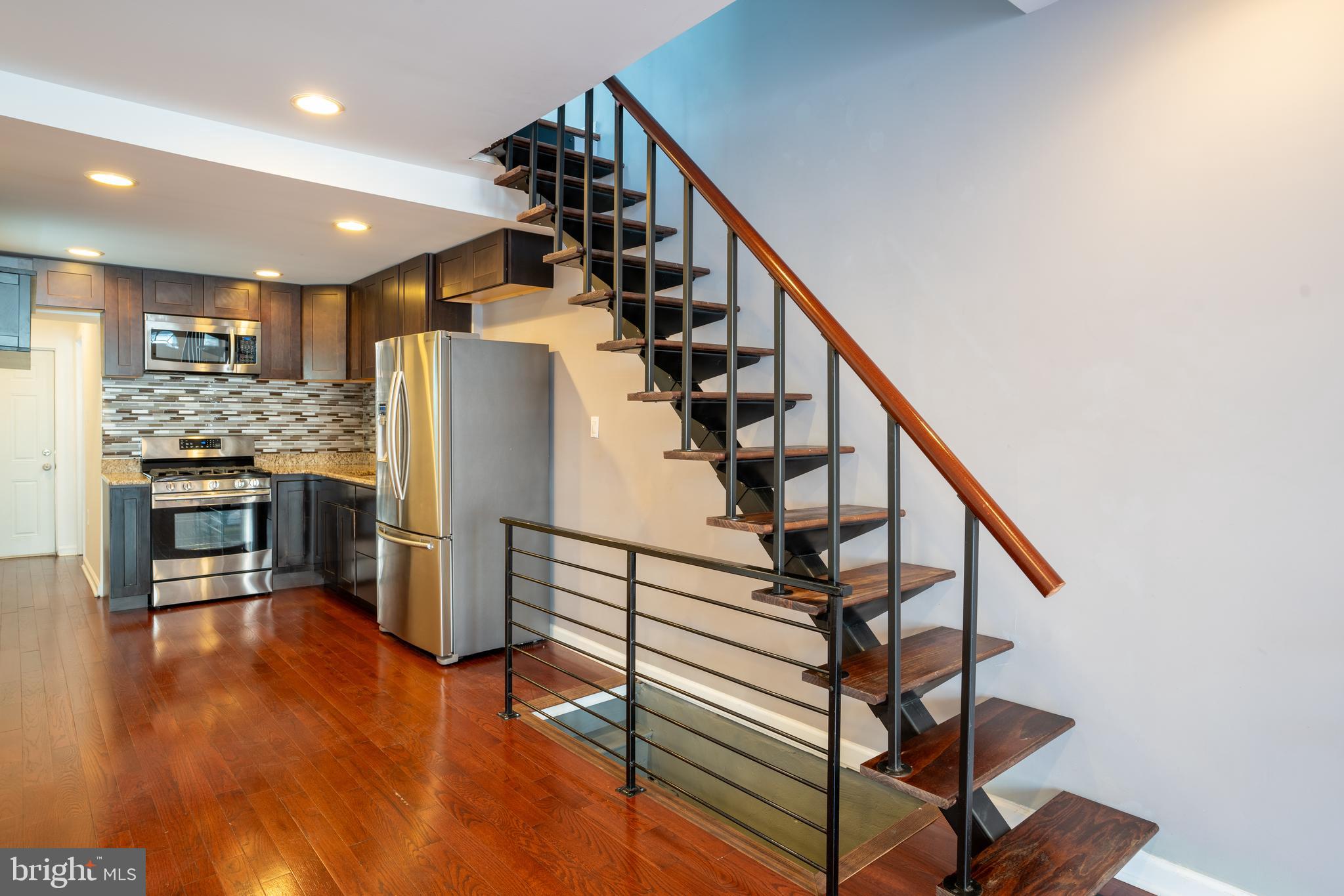 PASSYUNK SQUARE - Residential