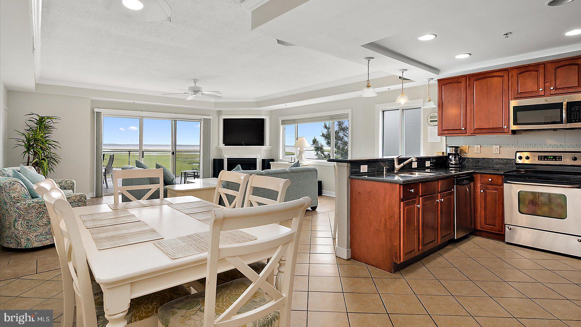 7601 COASTAL HIGHWAY 102