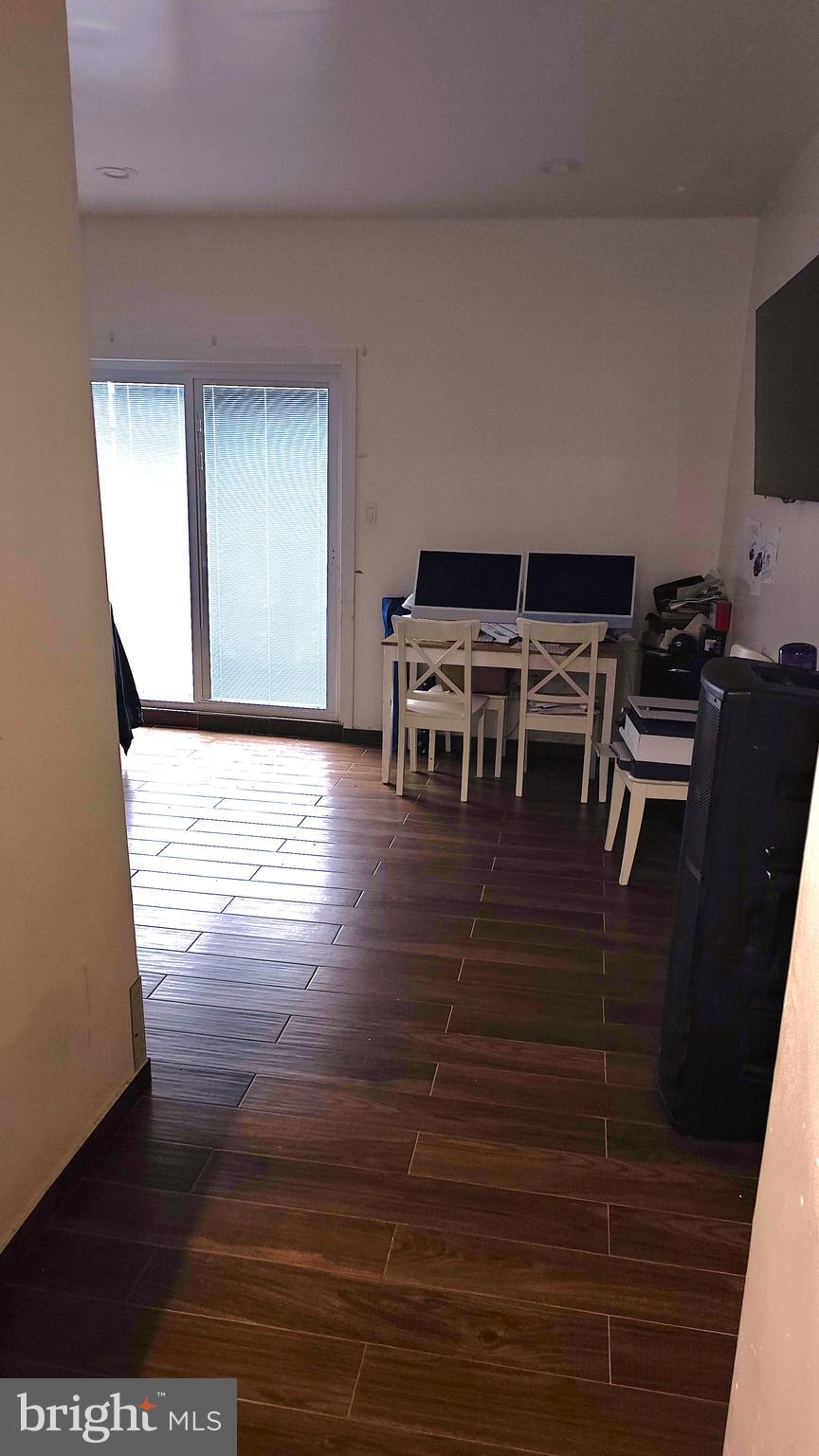 FELTONVILLE - Residential Income