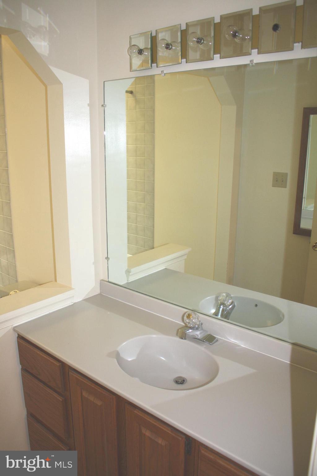 WIMBLEDON COURT - Residential