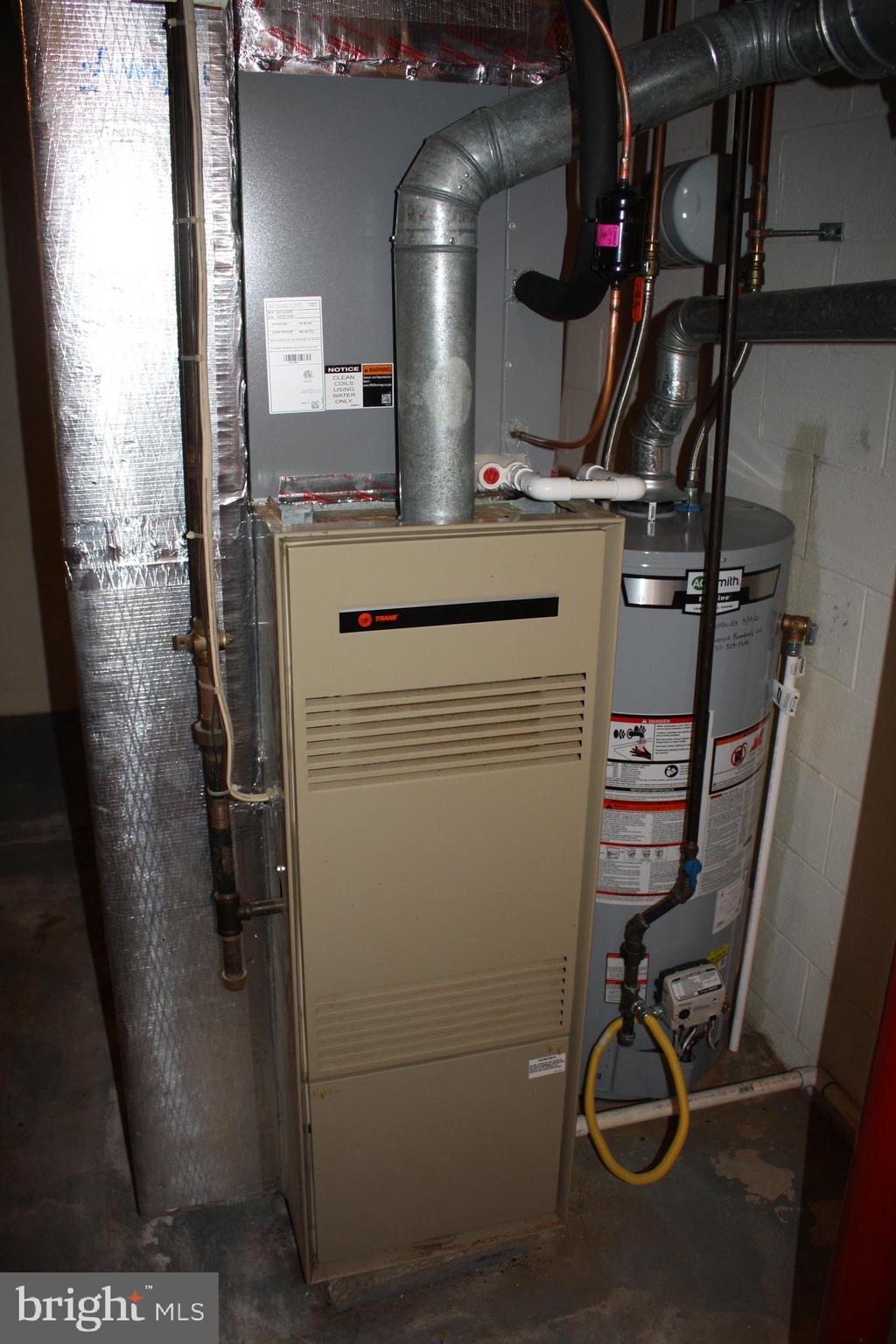 WIMBLEDON COURT - Residential