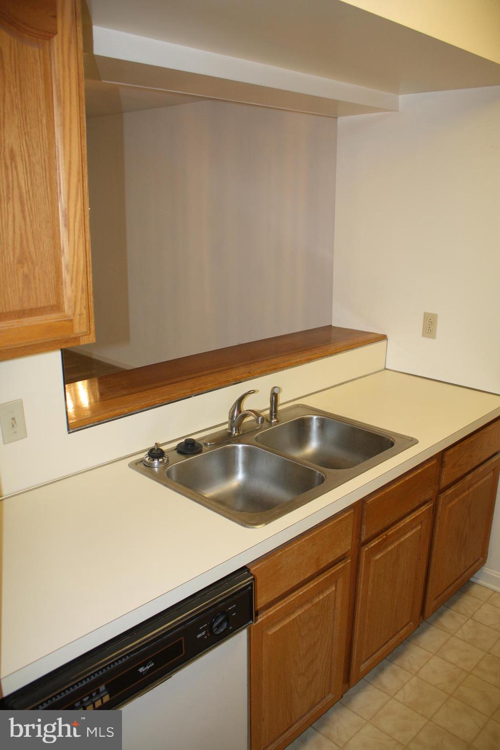 WIMBLEDON COURT - Residential