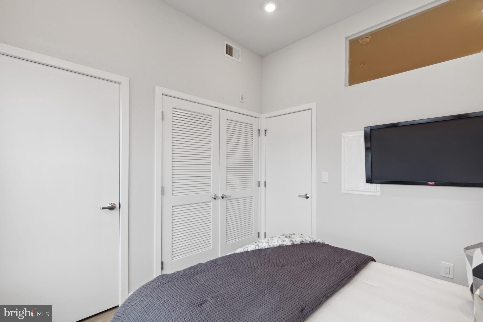 GRAYS FERRY - Residential Lease