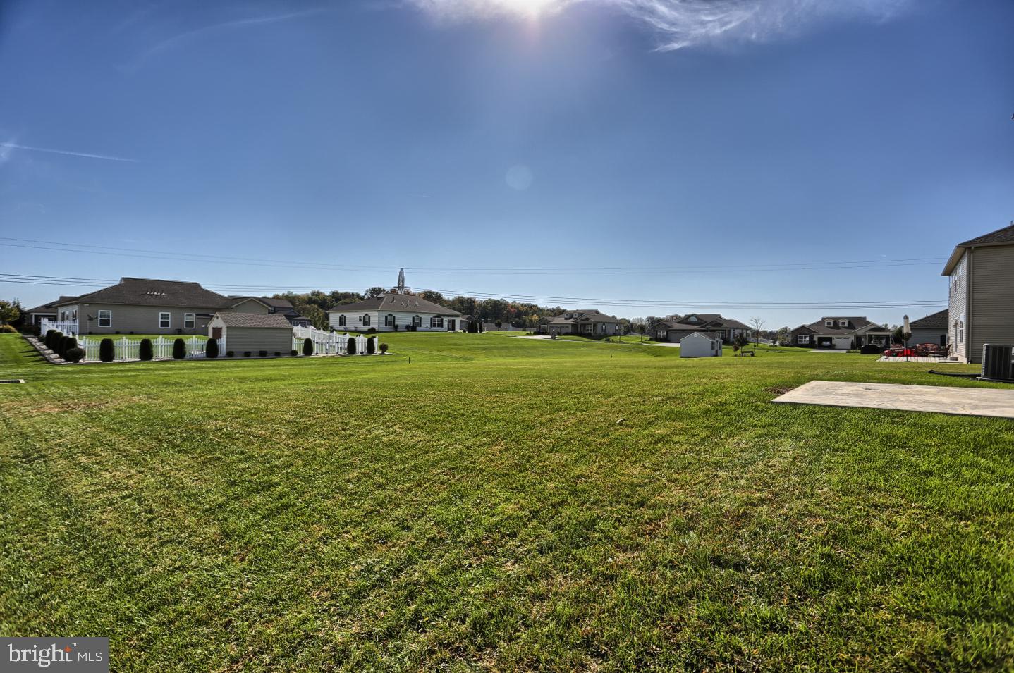 BUMBLE BEE HOLLOW - Residential