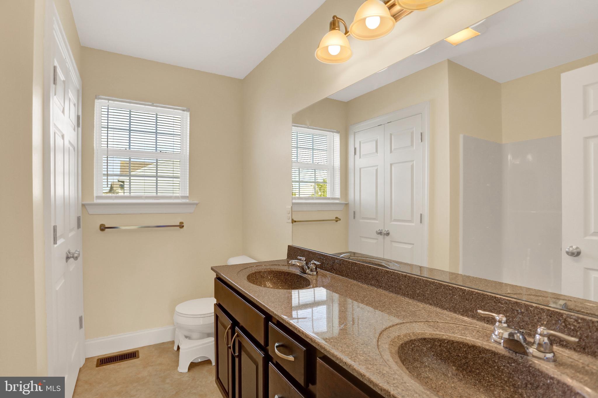 BUMBLE BEE HOLLOW - Residential
