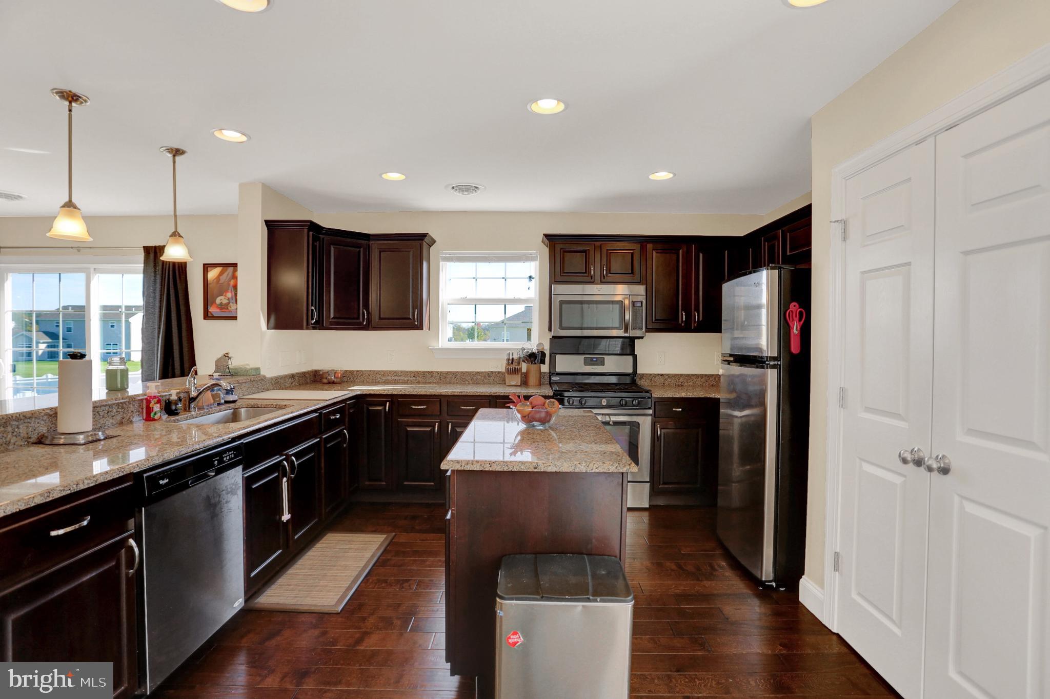 BUMBLE BEE HOLLOW - Residential