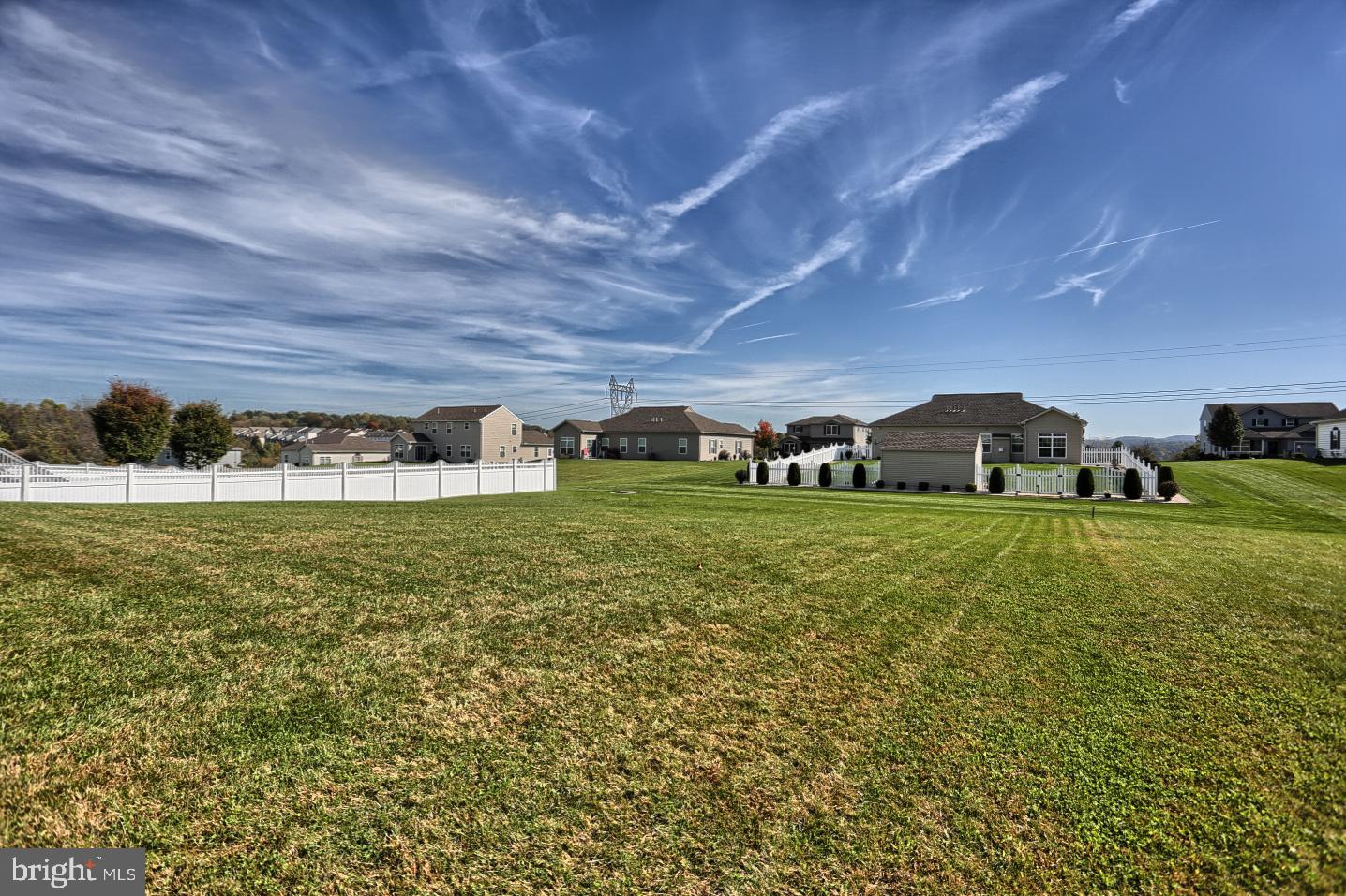 BUMBLE BEE HOLLOW - Residential