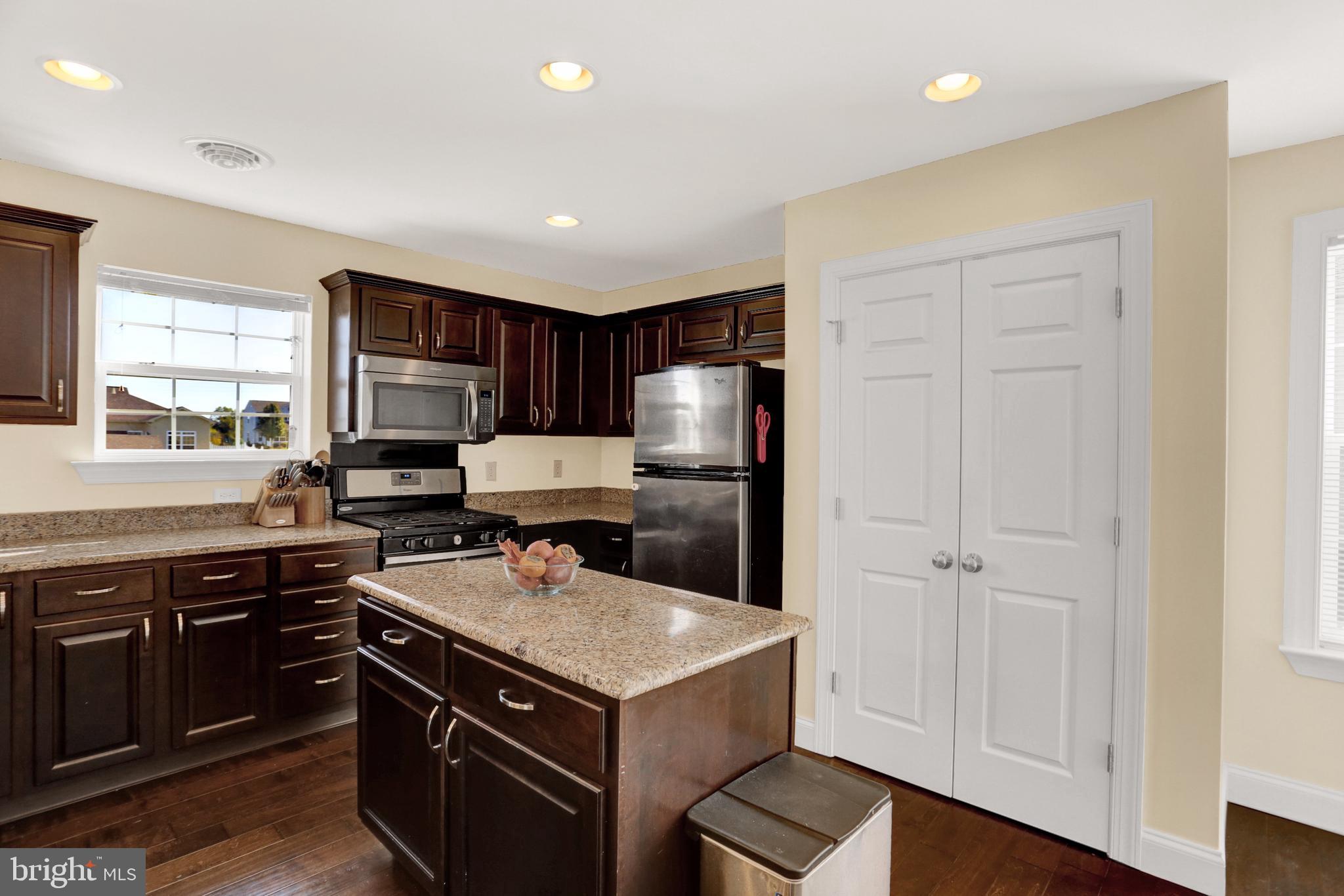 BUMBLE BEE HOLLOW - Residential