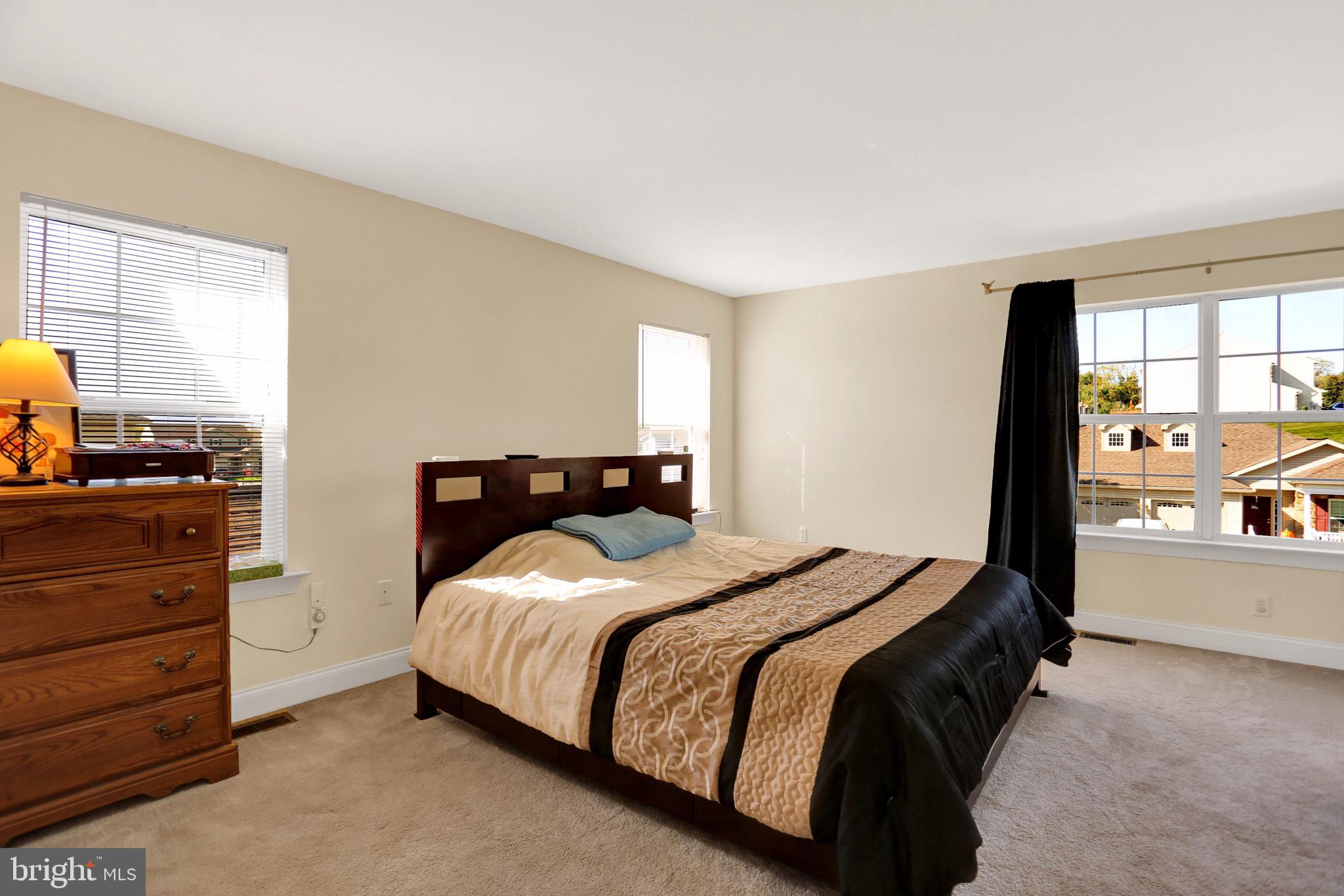 BUMBLE BEE HOLLOW - Residential