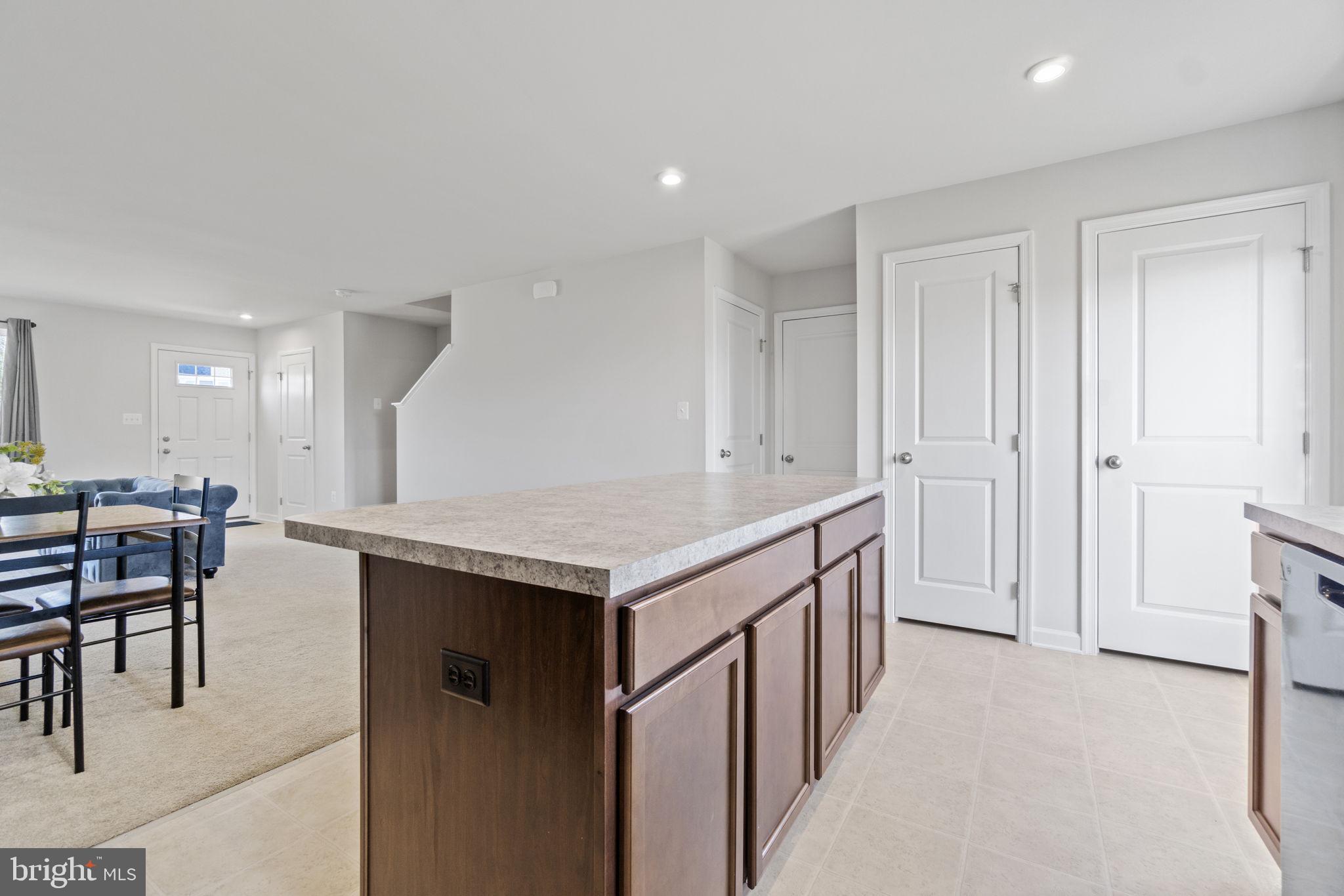 KENDALL HILLS - Residential