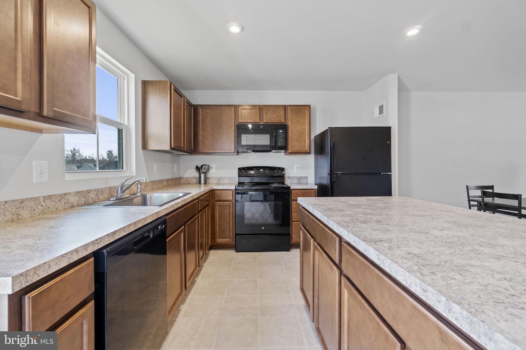 KENDALL HILLS - Residential