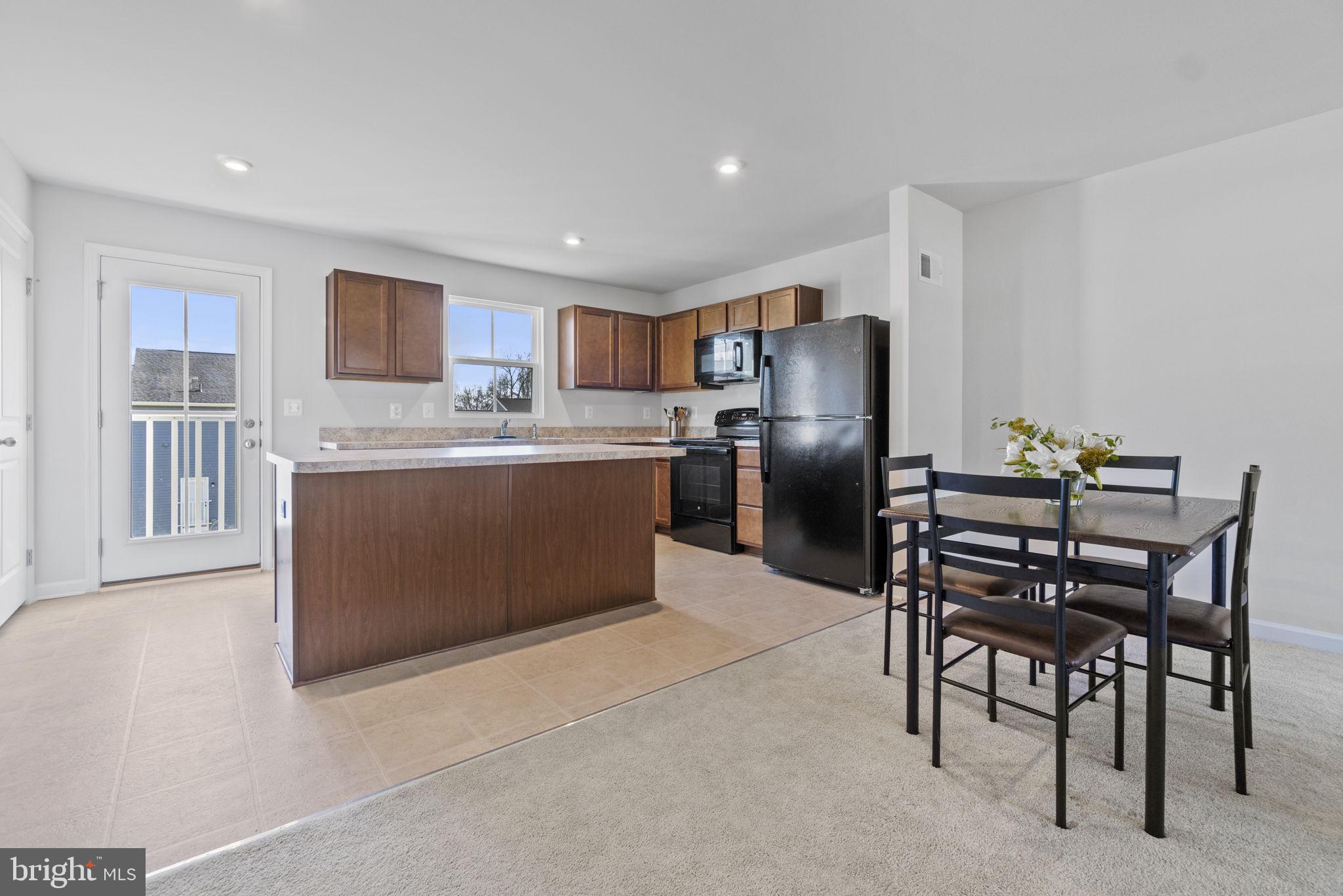 KENDALL HILLS - Residential