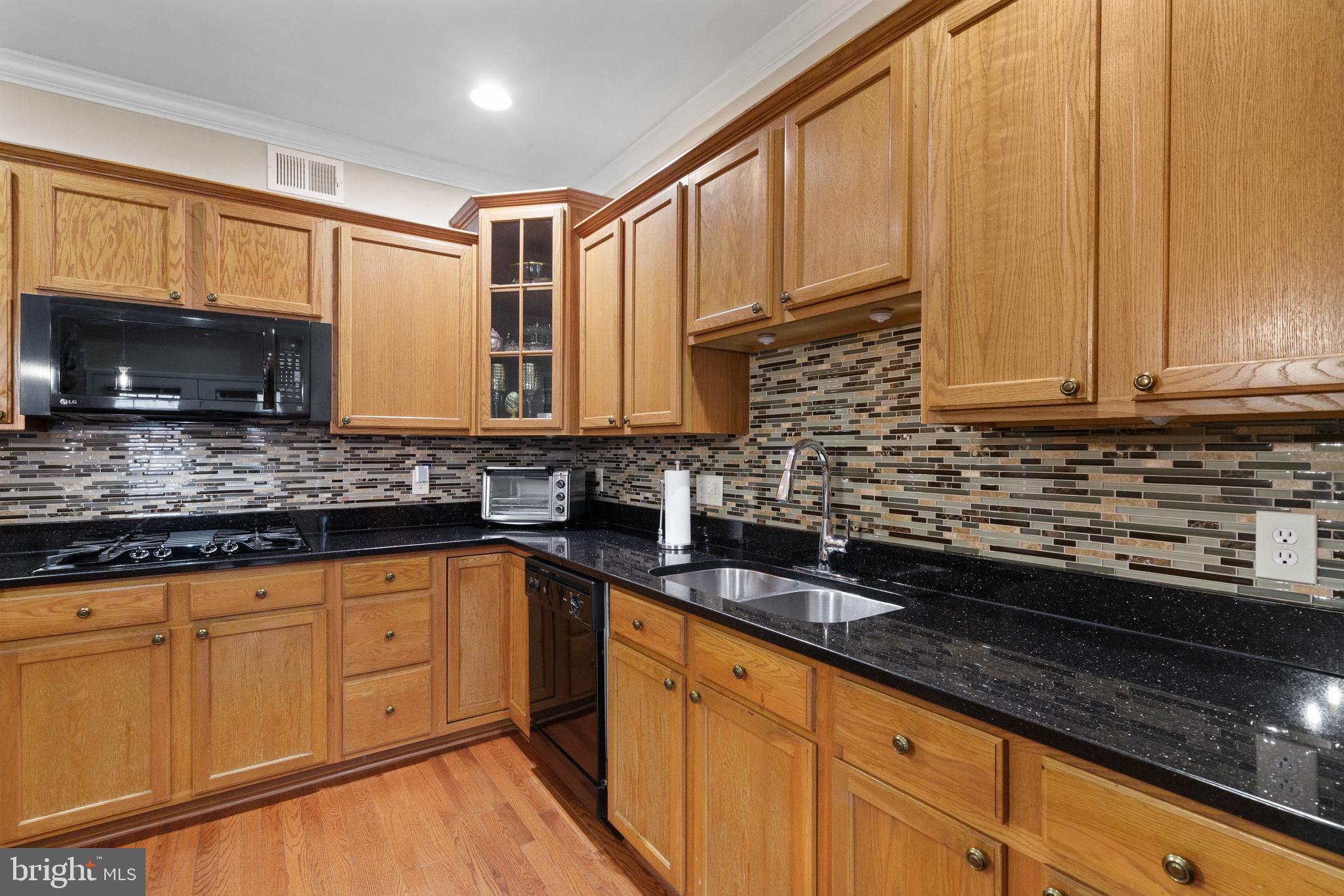 ASHBROOK VILLAGE - Residential