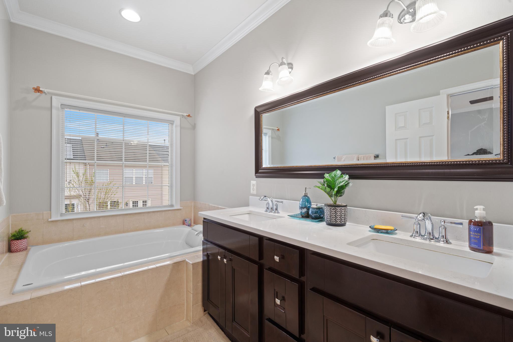 ASHBROOK VILLAGE - Residential