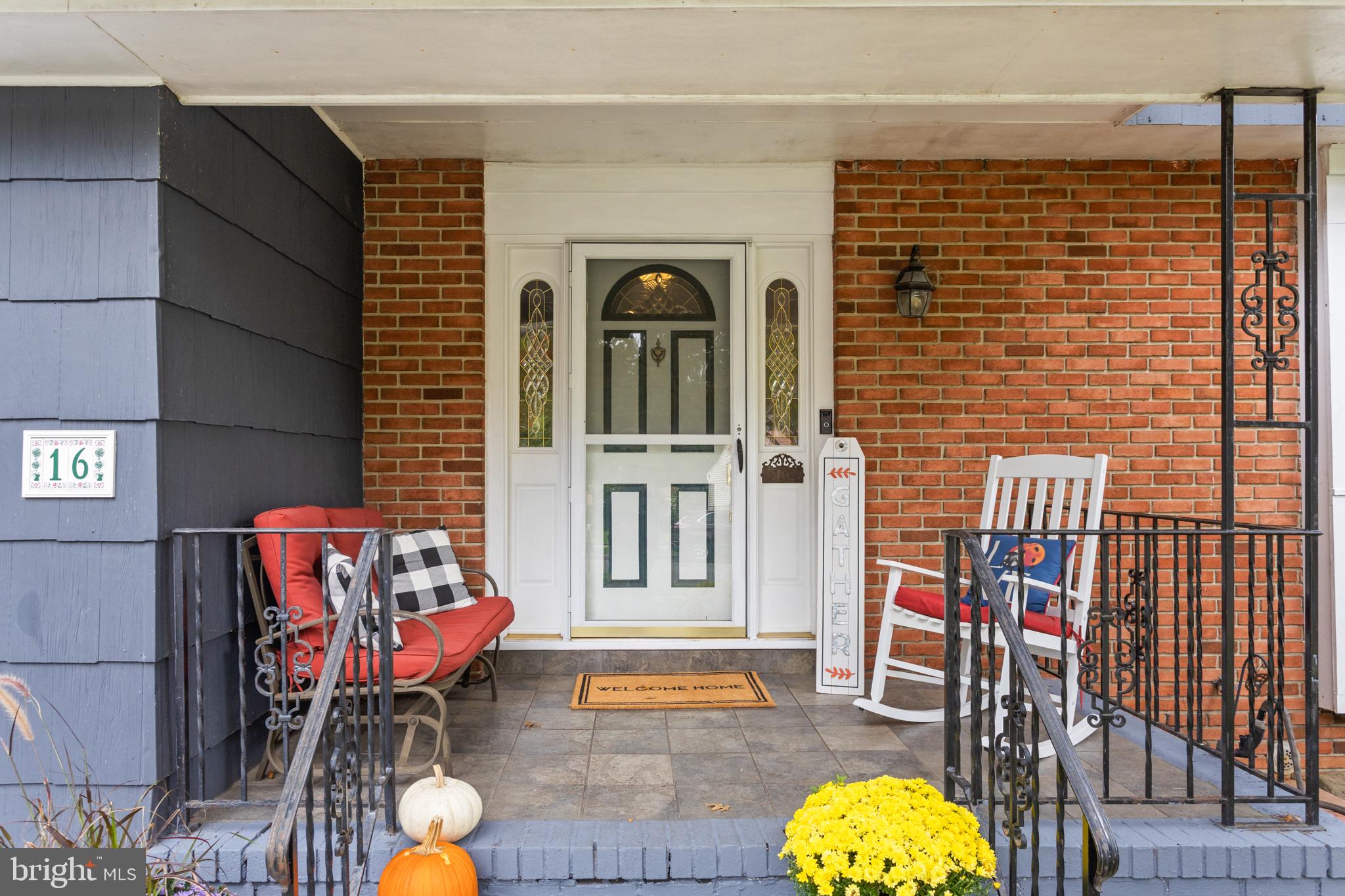 16 TWAIN DRIVE