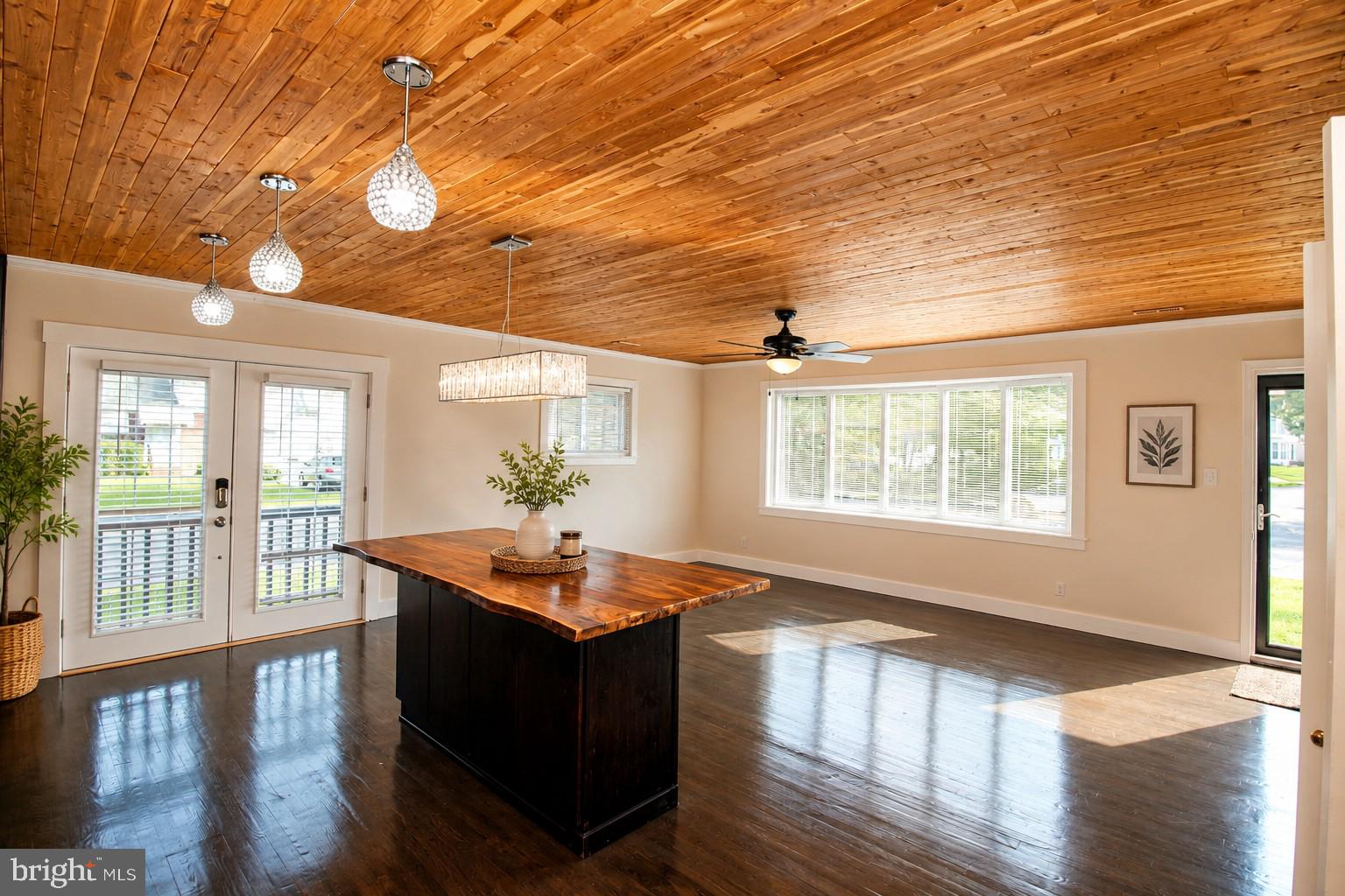 312 N HAMMONDS FERRY ROAD