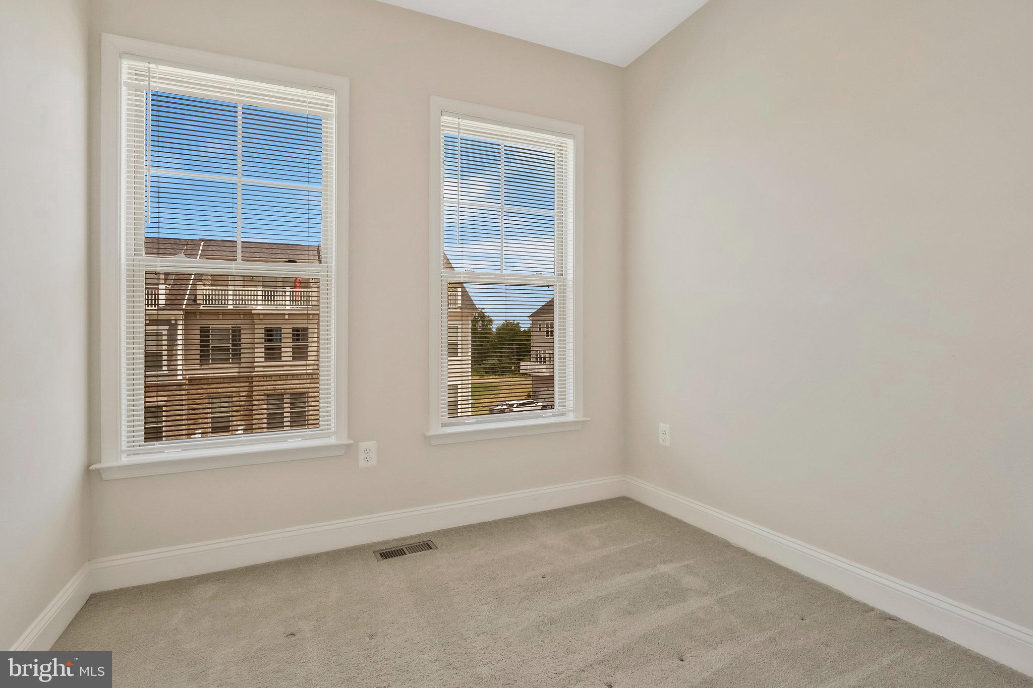 POTOMAC SHORES - Residential