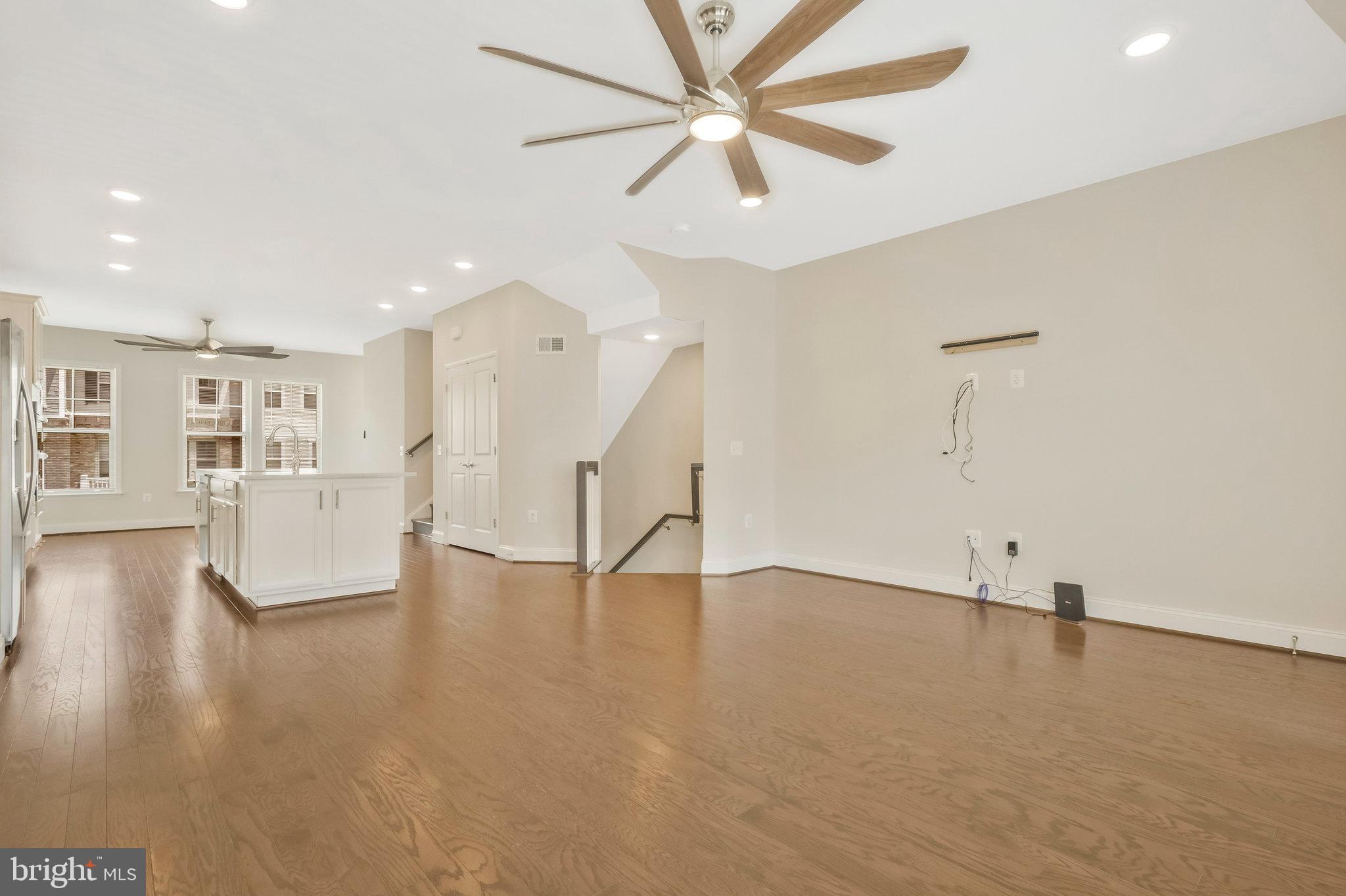 POTOMAC SHORES - Residential