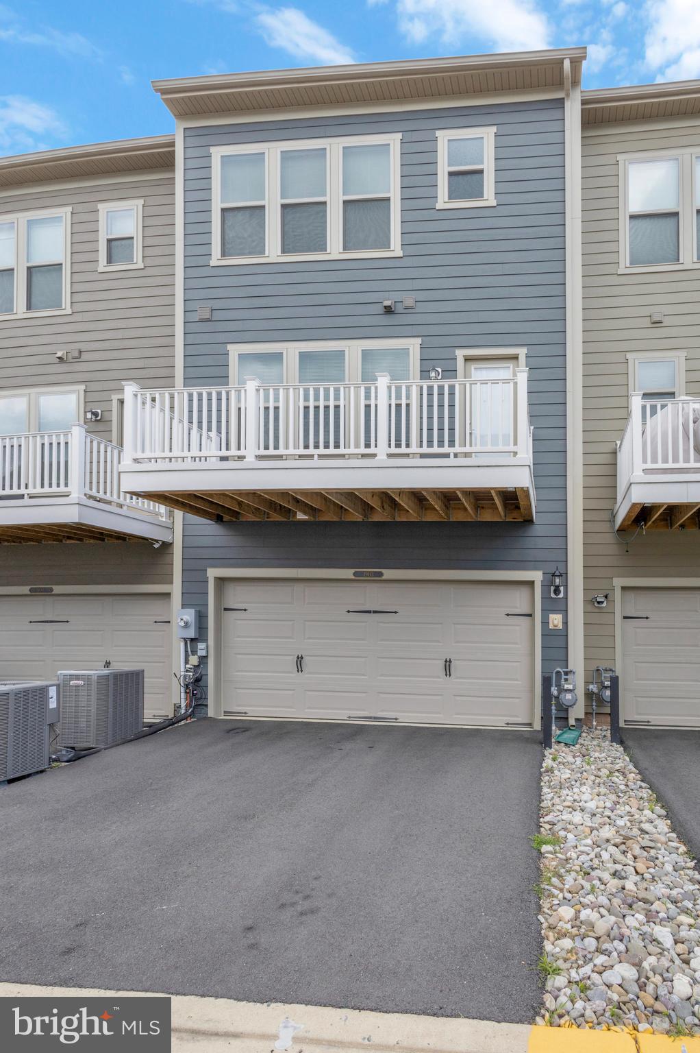 POTOMAC SHORES - Residential