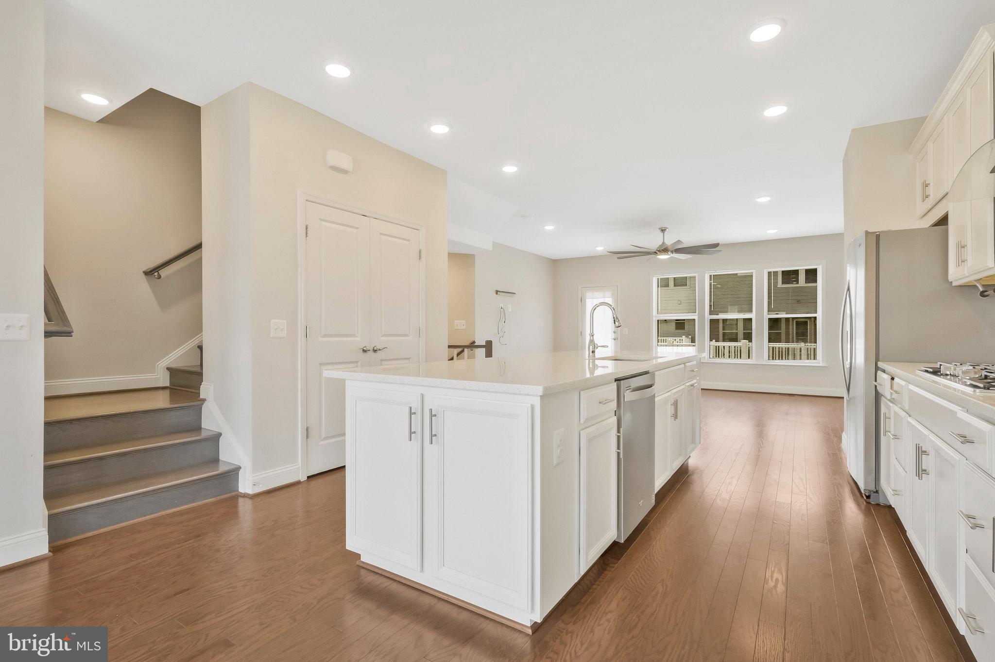 POTOMAC SHORES - Residential