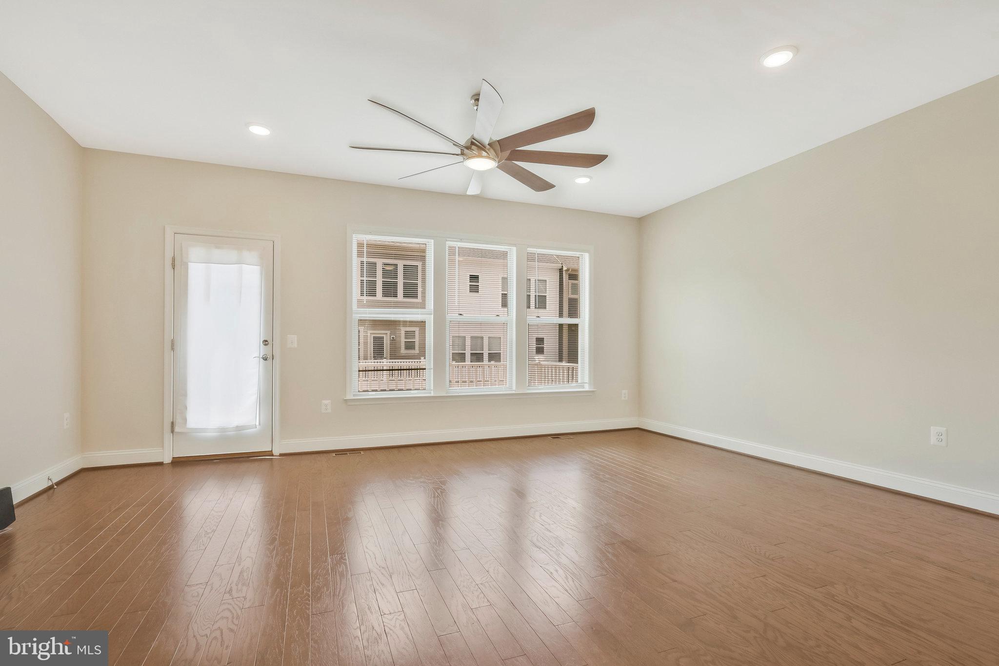 POTOMAC SHORES - Residential