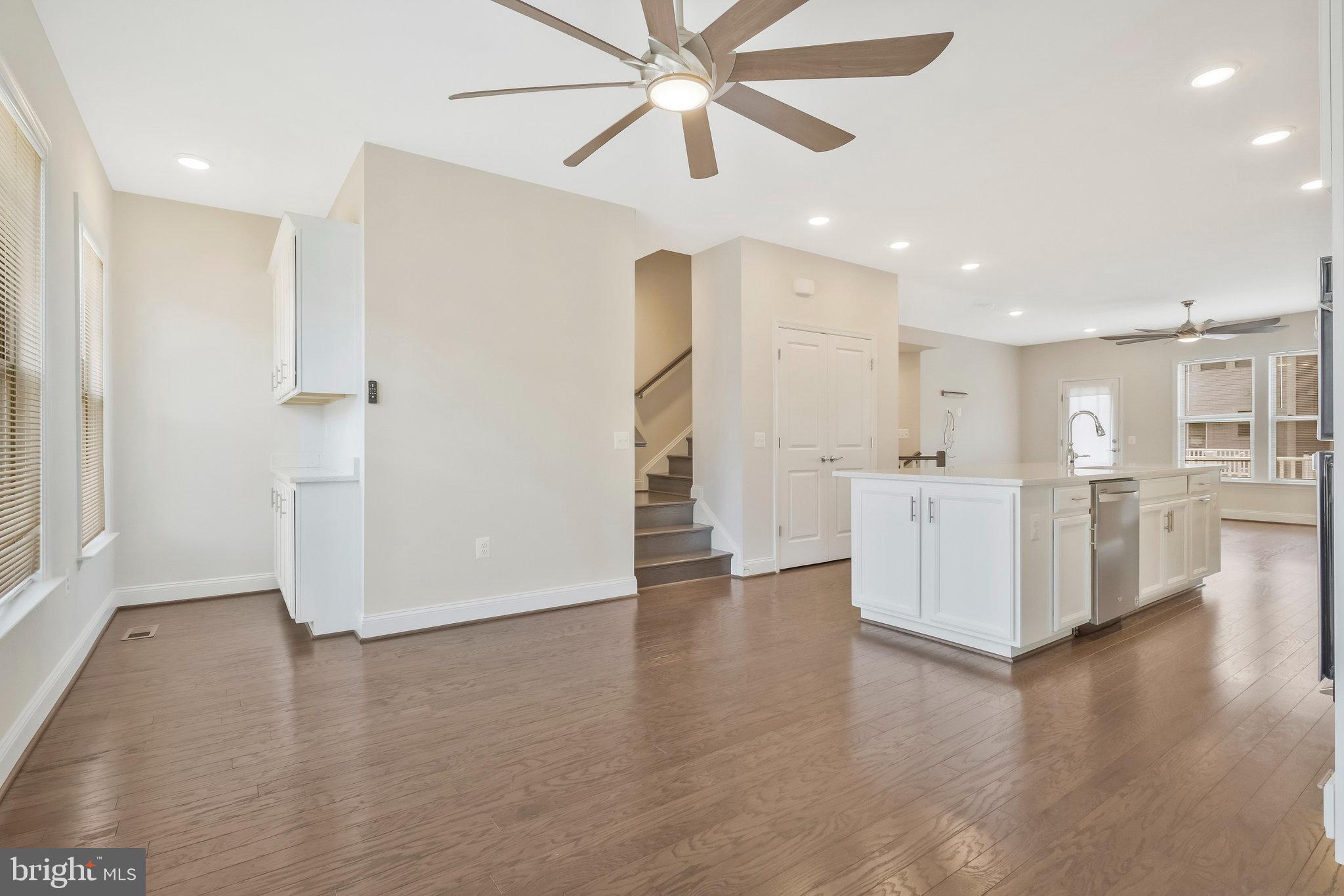 POTOMAC SHORES - Residential