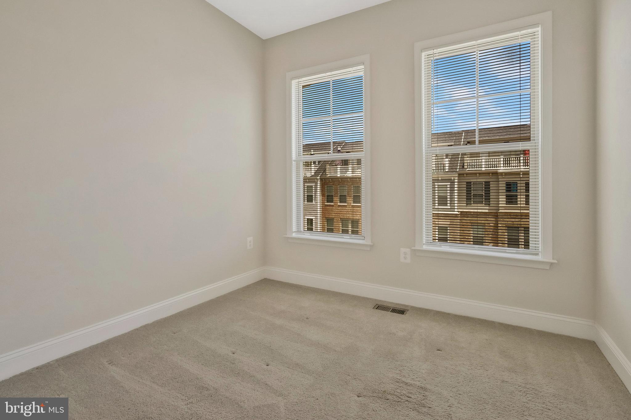 POTOMAC SHORES - Residential