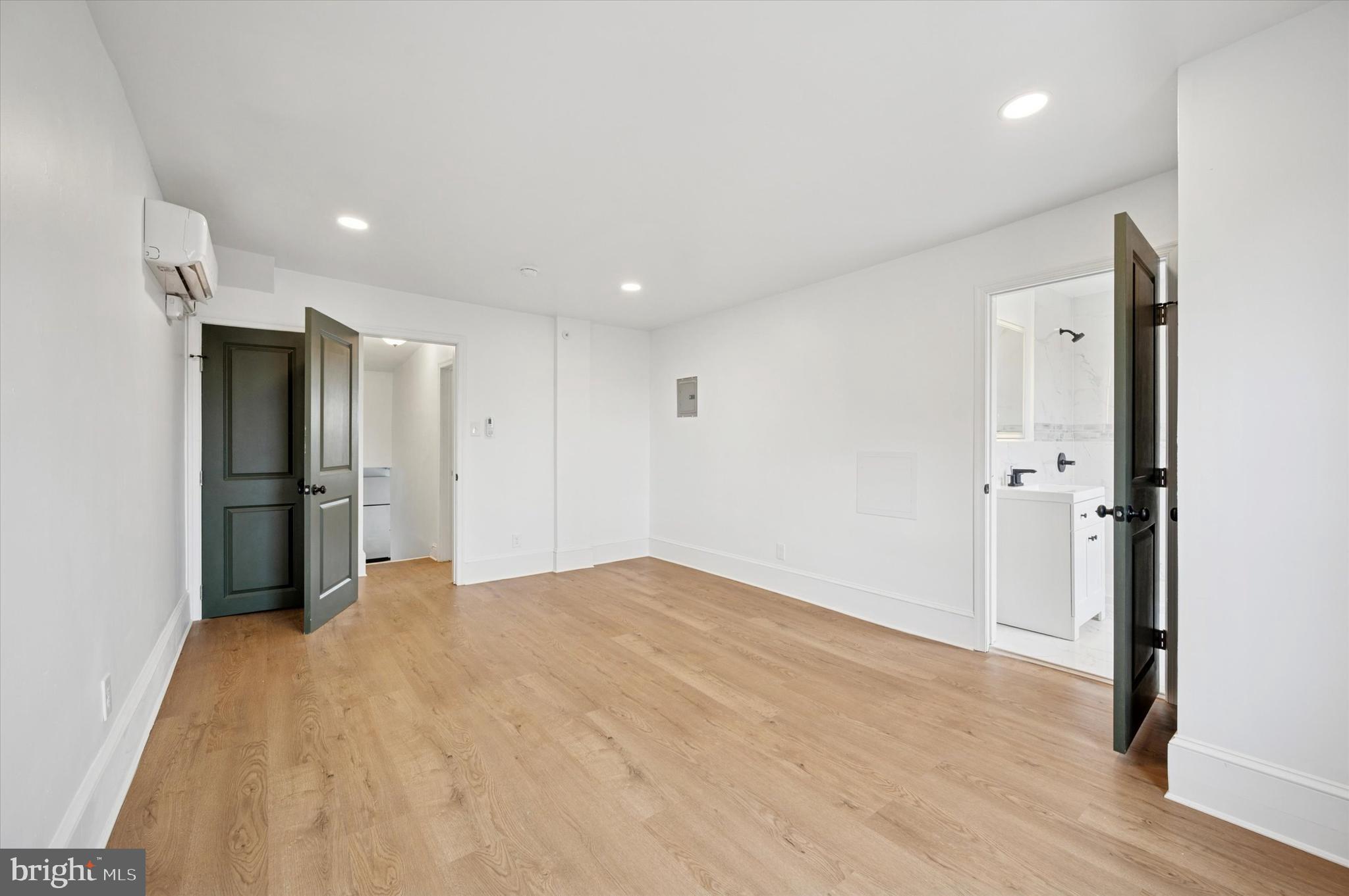 FAIRMOUNT - Residential Lease