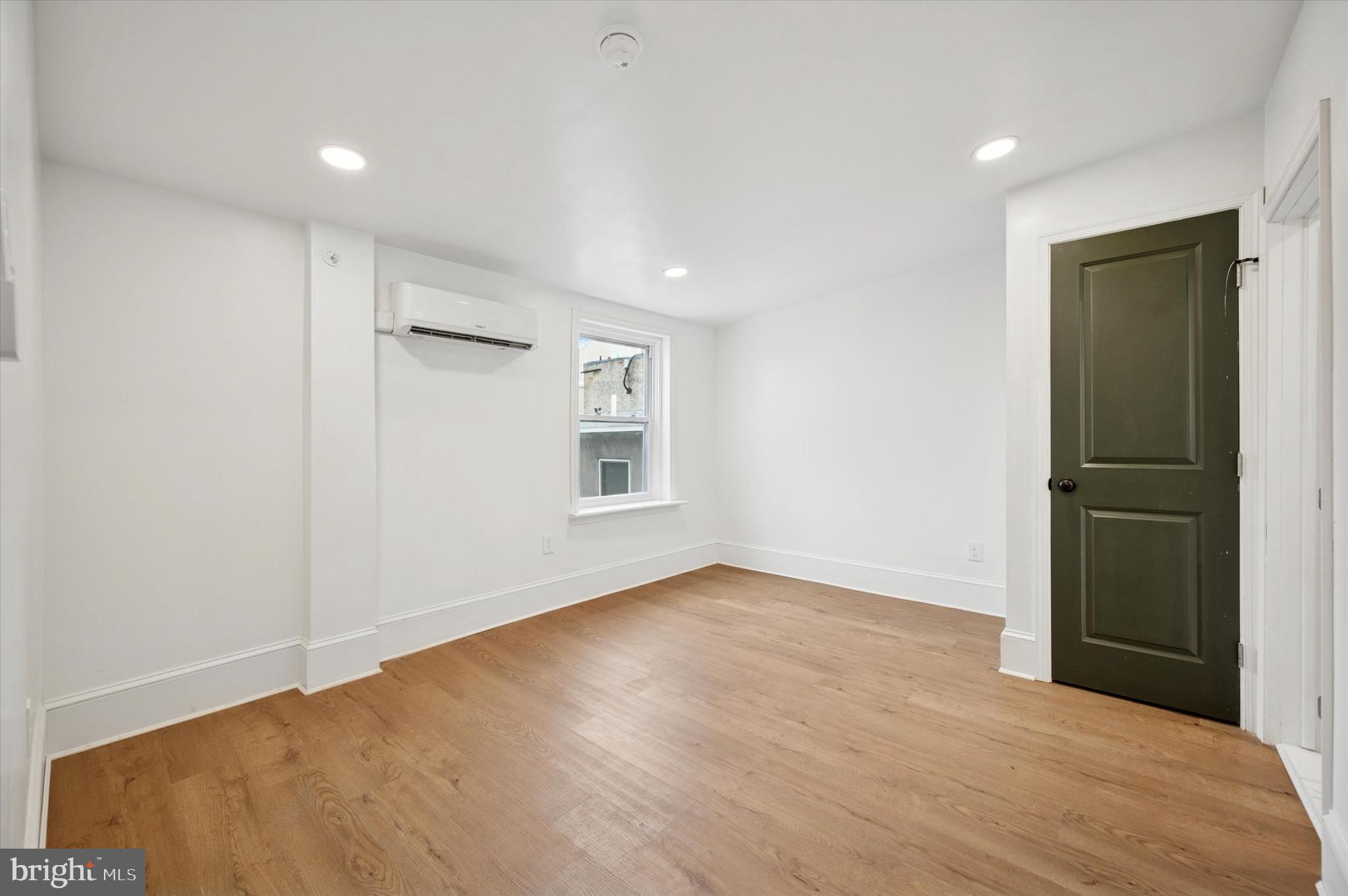 FAIRMOUNT - Residential Lease