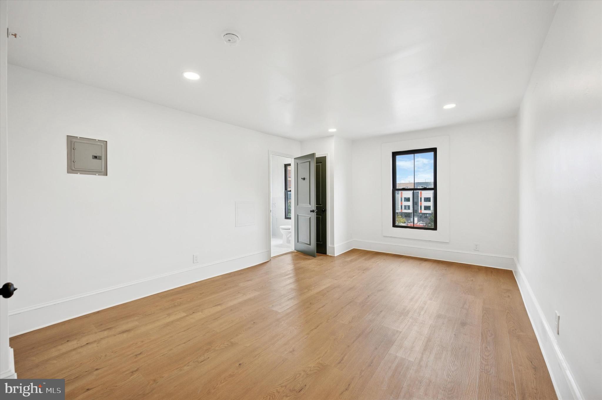 FAIRMOUNT - Residential Lease