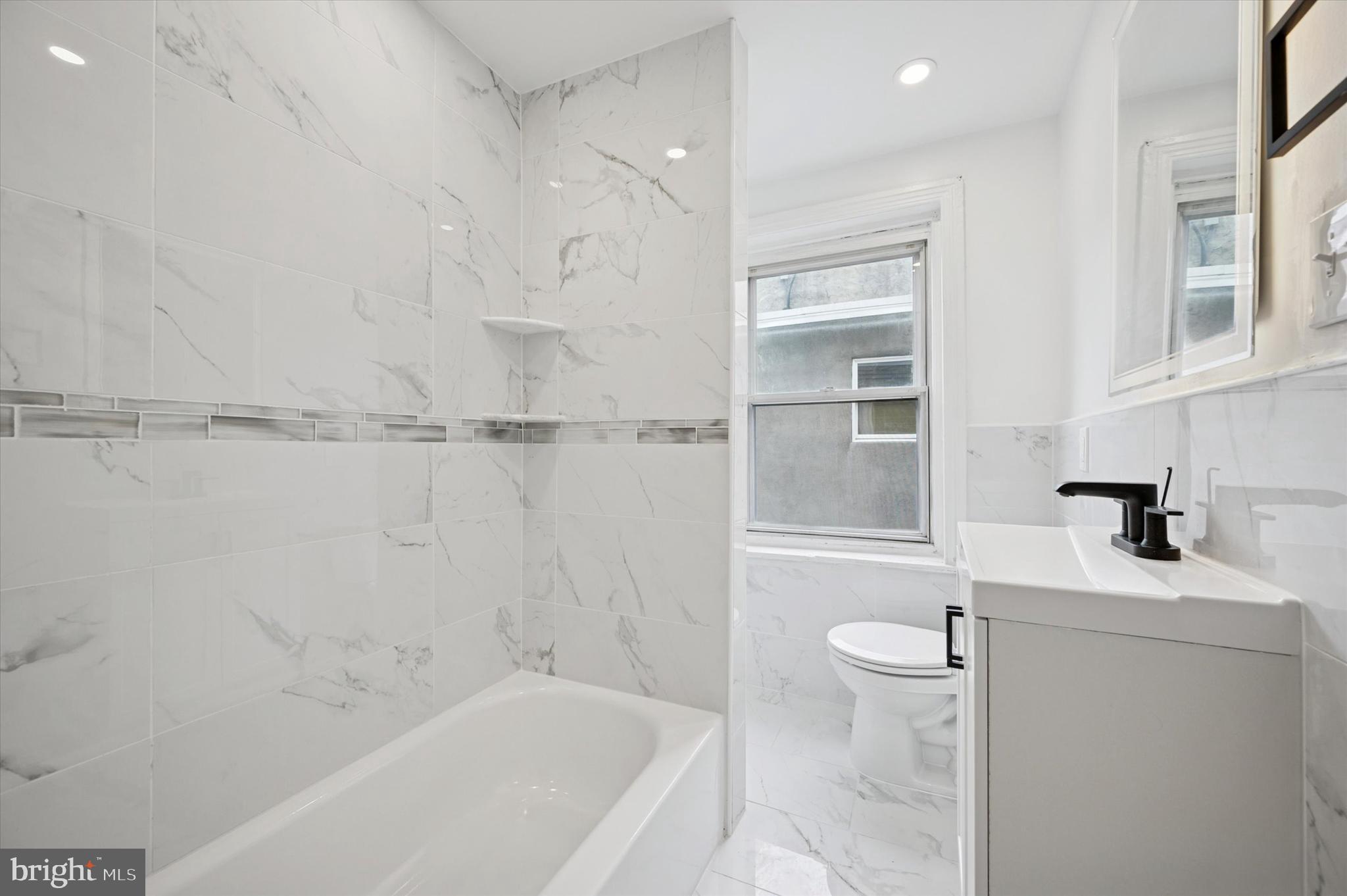 FAIRMOUNT - Residential Lease